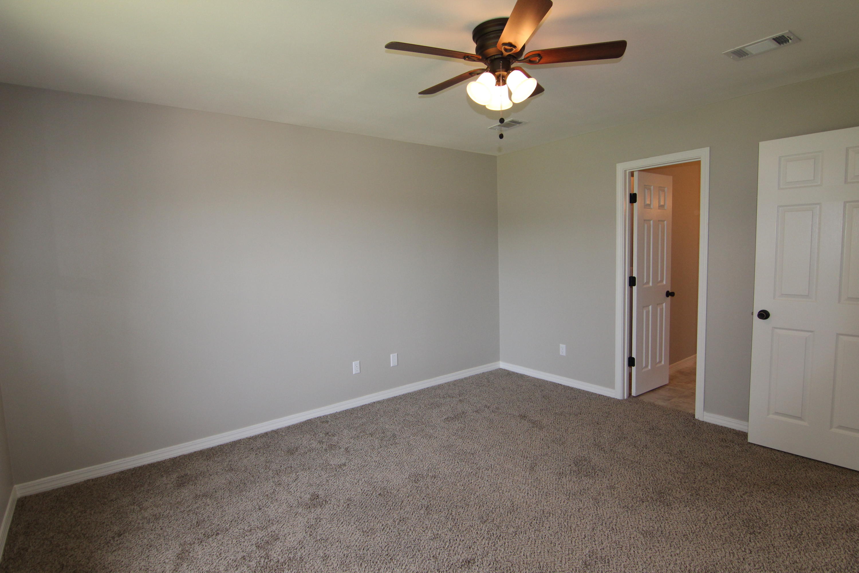 COUNTRY BREEZE ESTATES - Residential