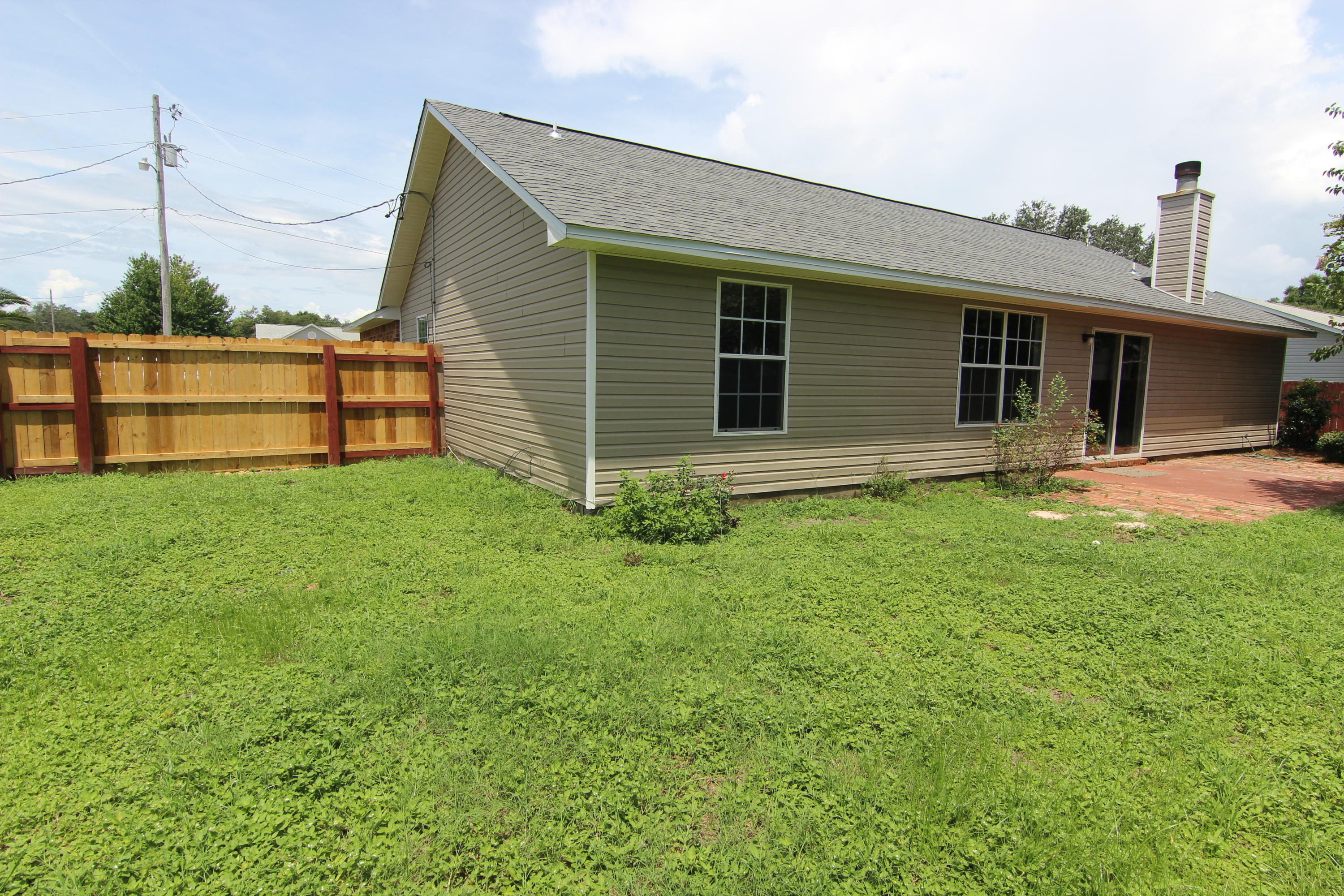 COUNTRY BREEZE ESTATES - Residential