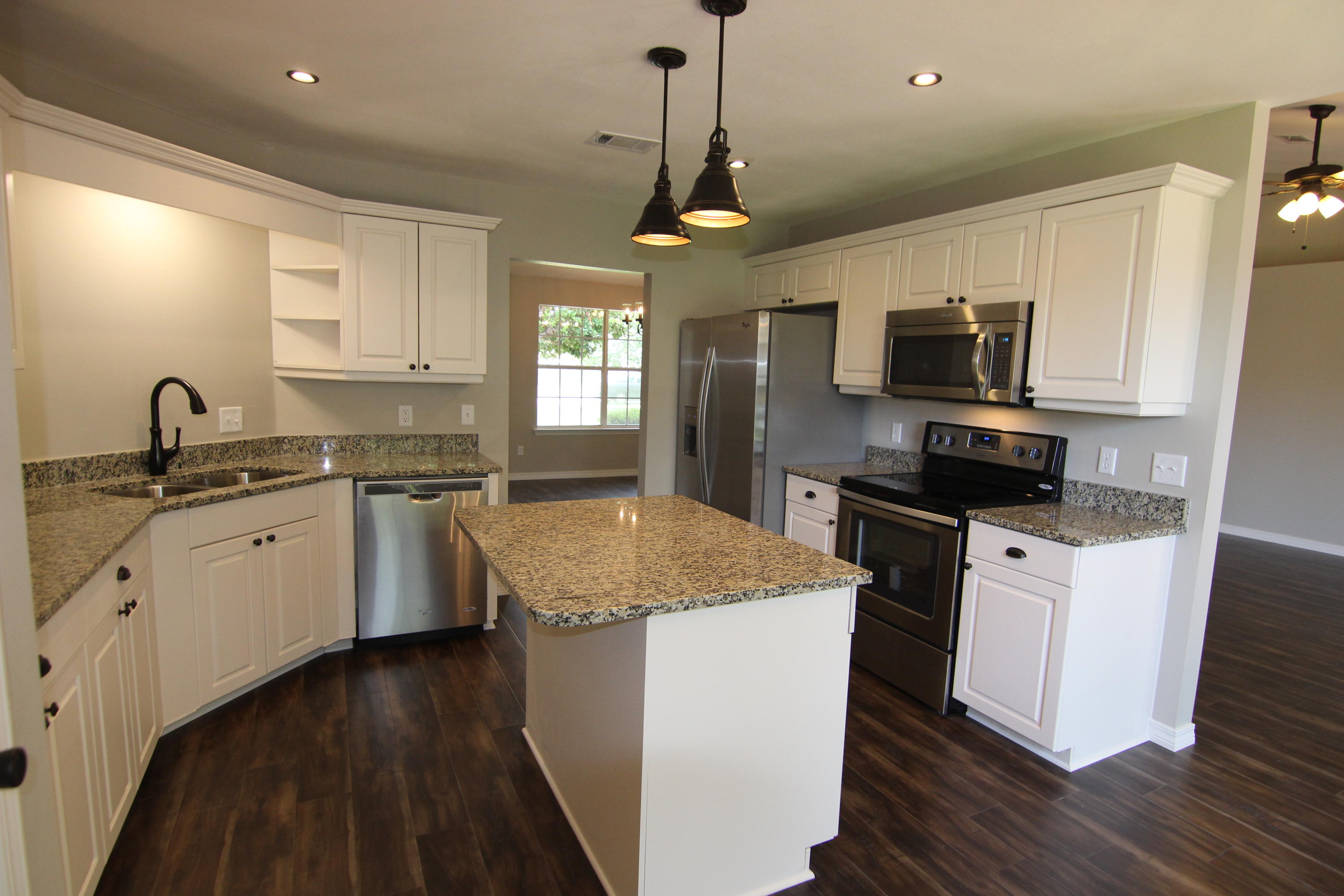 COUNTRY BREEZE ESTATES - Residential