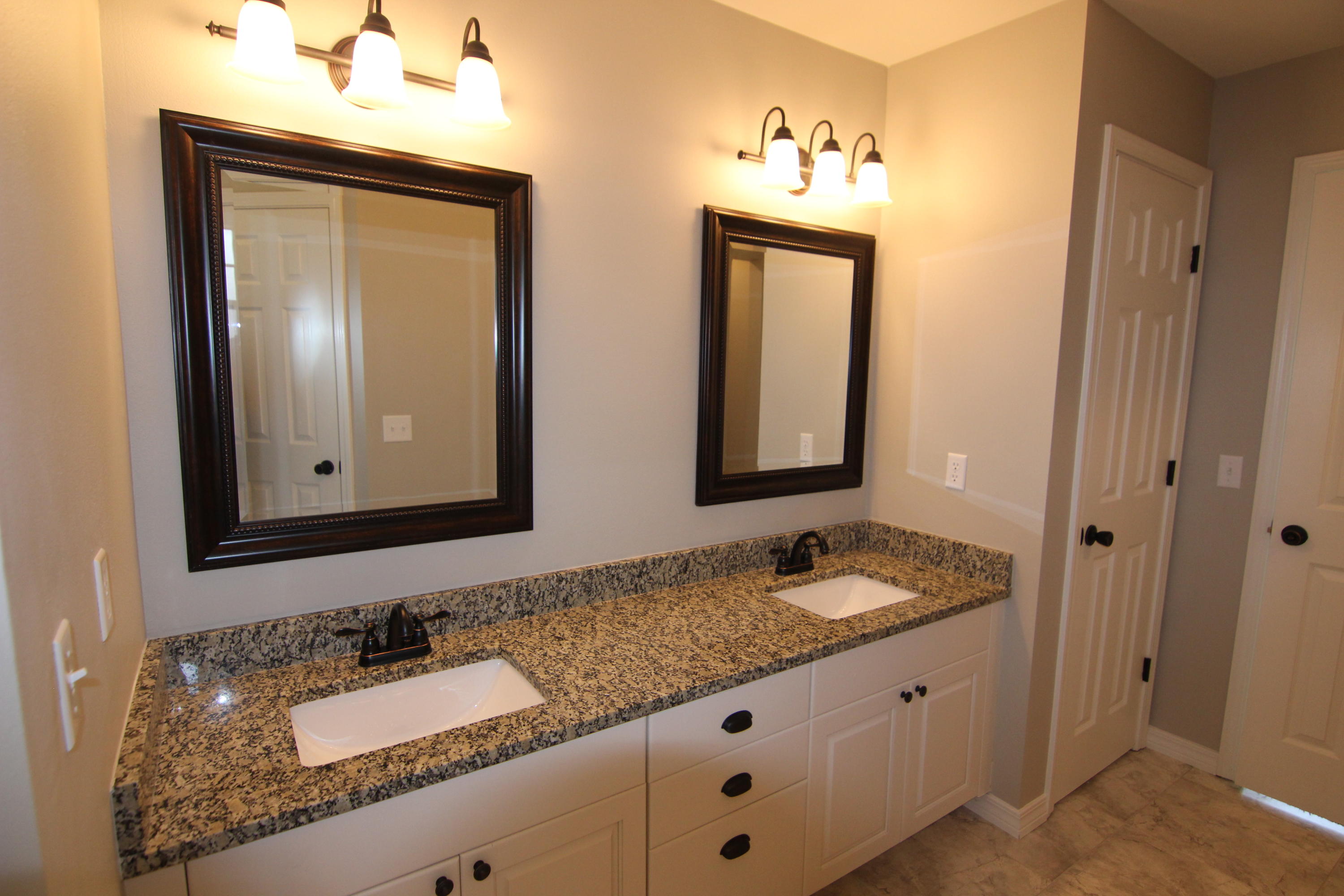 COUNTRY BREEZE ESTATES - Residential