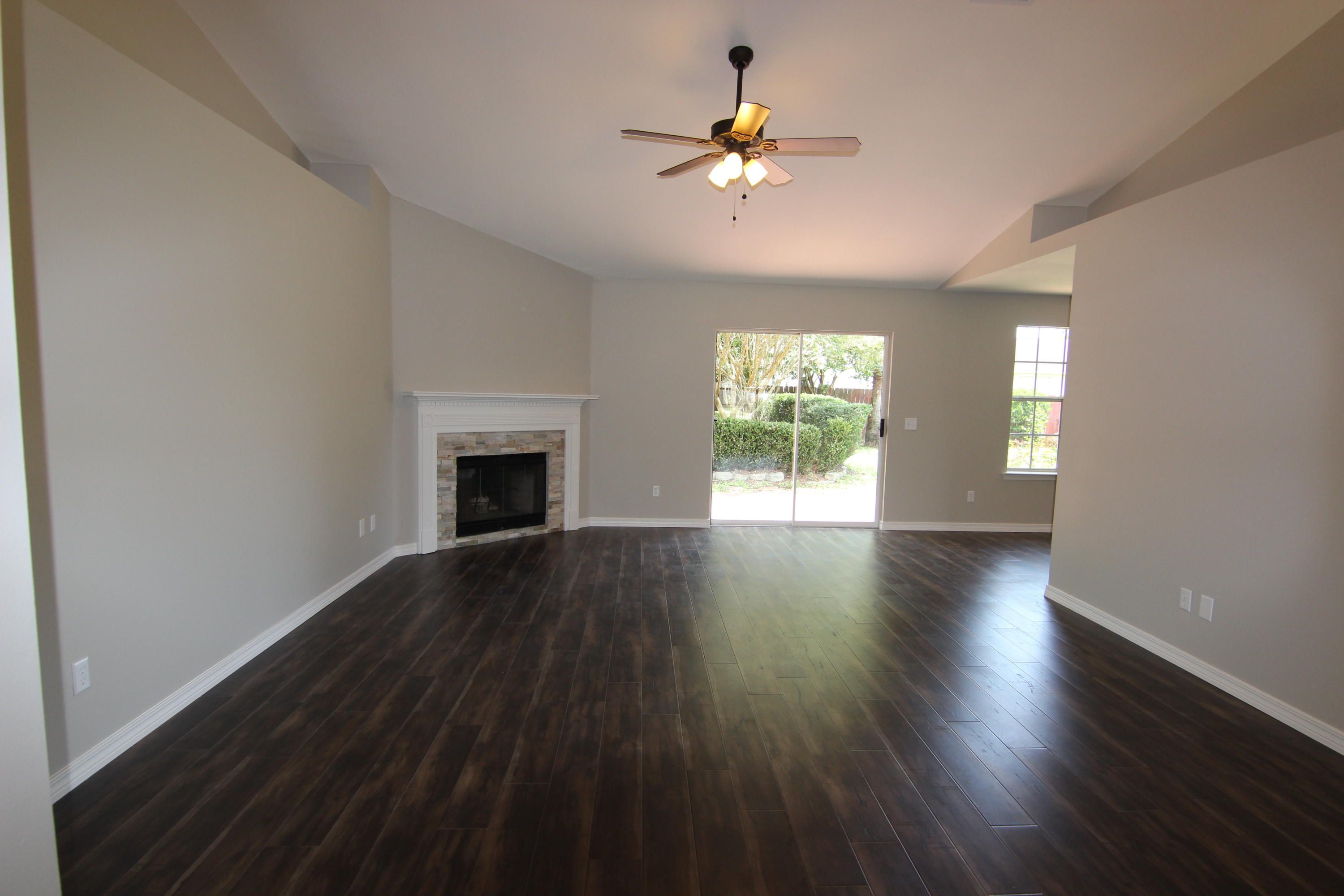 COUNTRY BREEZE ESTATES - Residential