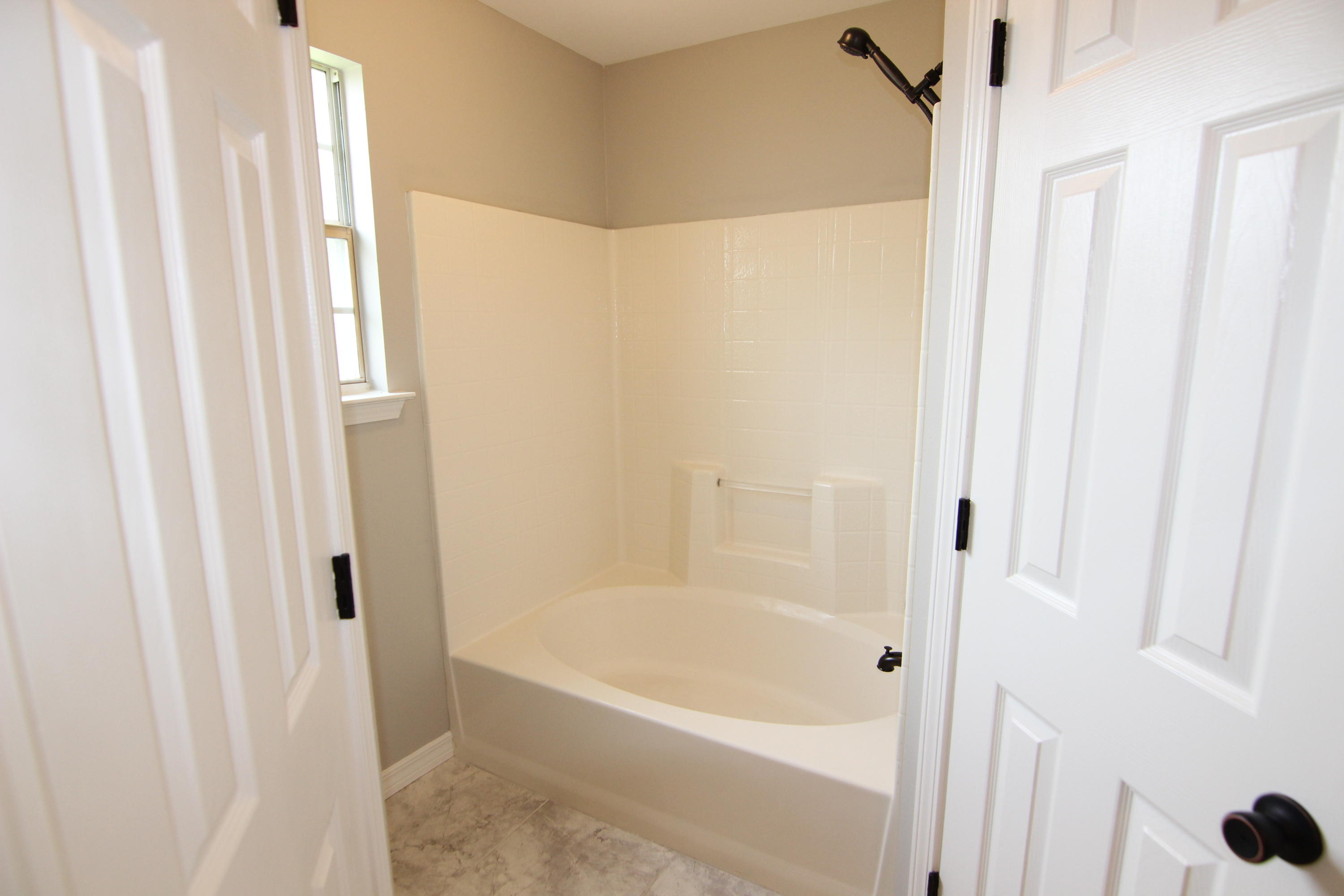 COUNTRY BREEZE ESTATES - Residential