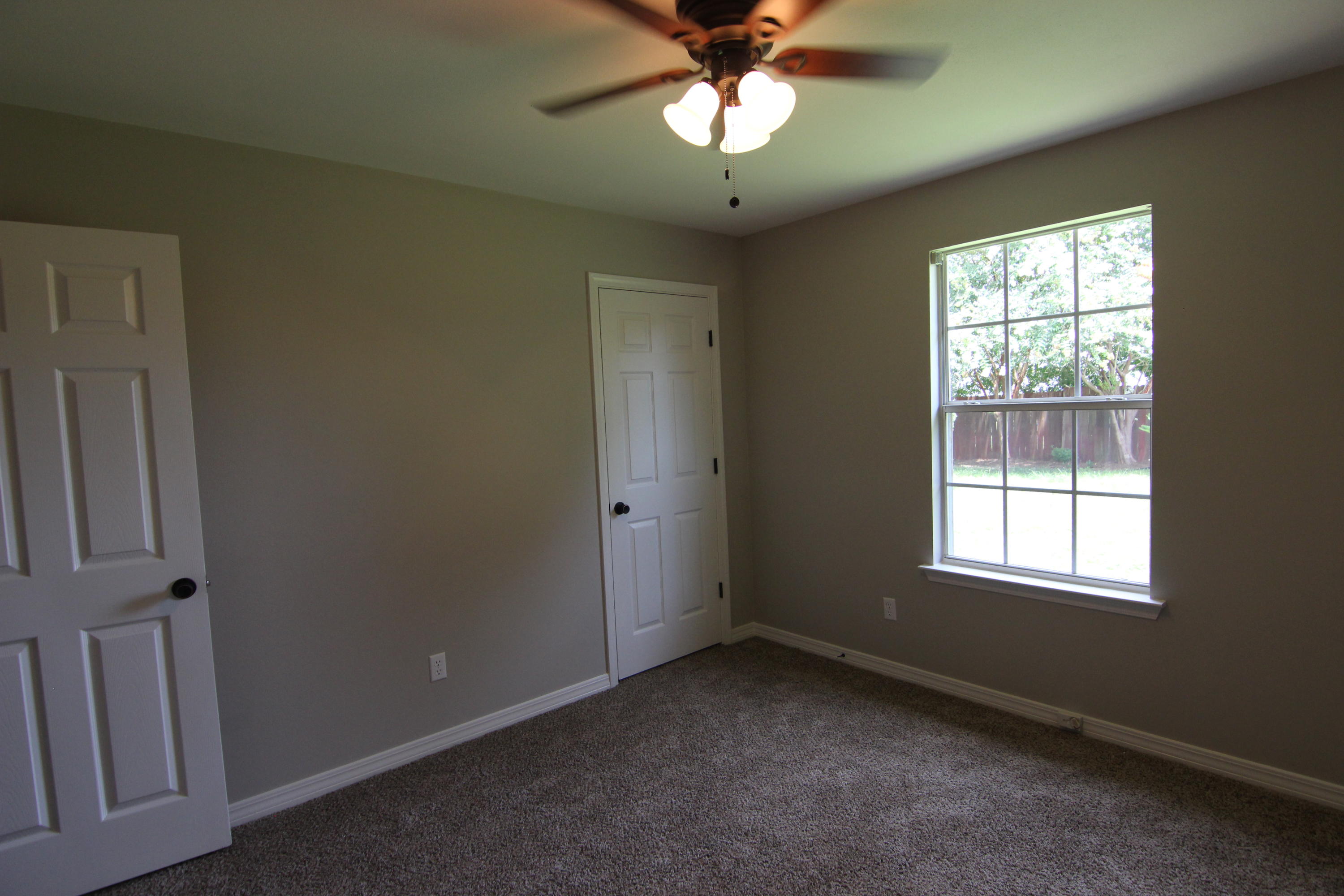 COUNTRY BREEZE ESTATES - Residential