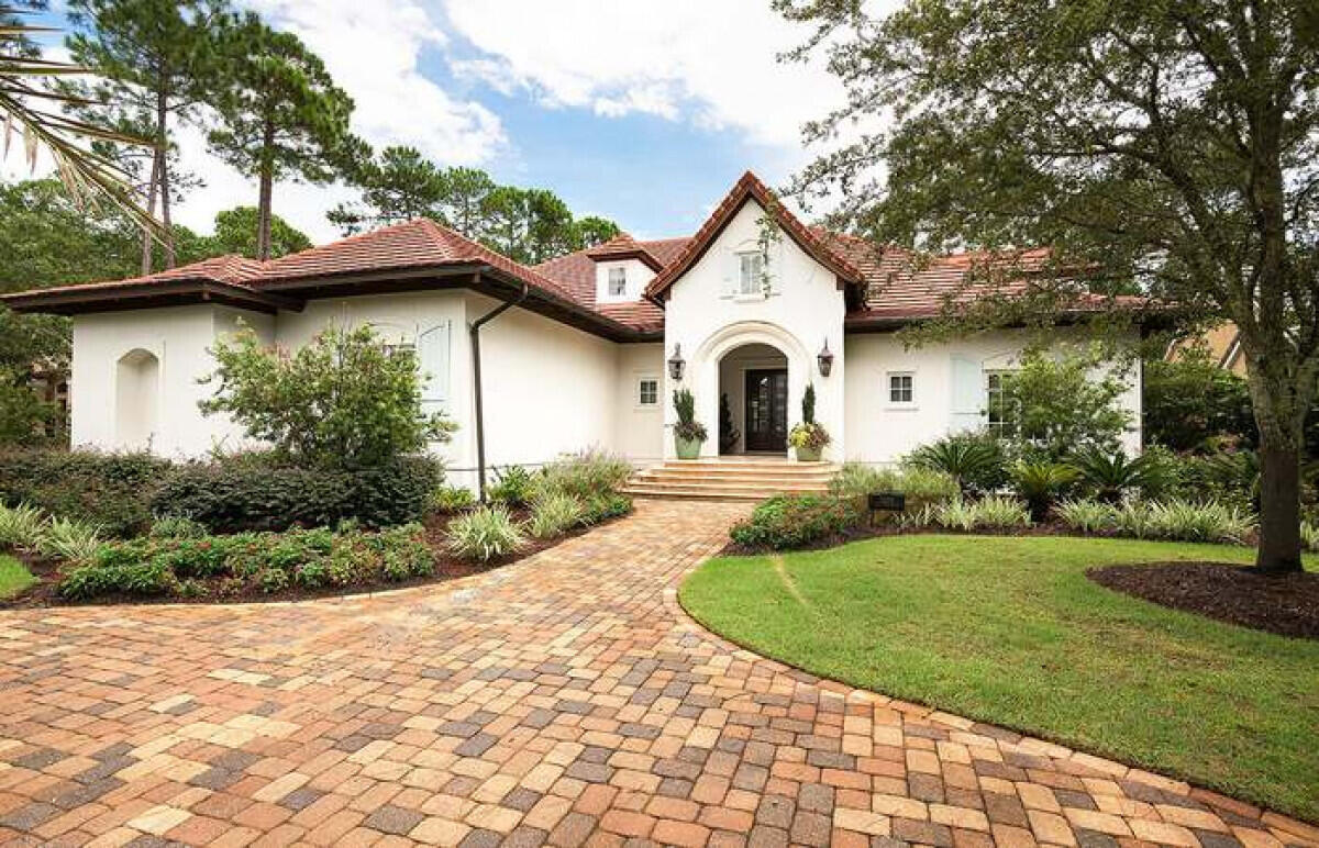 Beautiful home located in Burnt Pine - Bay Estates, the exclusive neighborhood of Sandestin Resort.Bedroom InformationBedrooms: 4Bedroom: First, SecondMaster Bedroom: FirstBathroom InformationFull Baths: 4Half Baths: 1Total Baths: 5.00