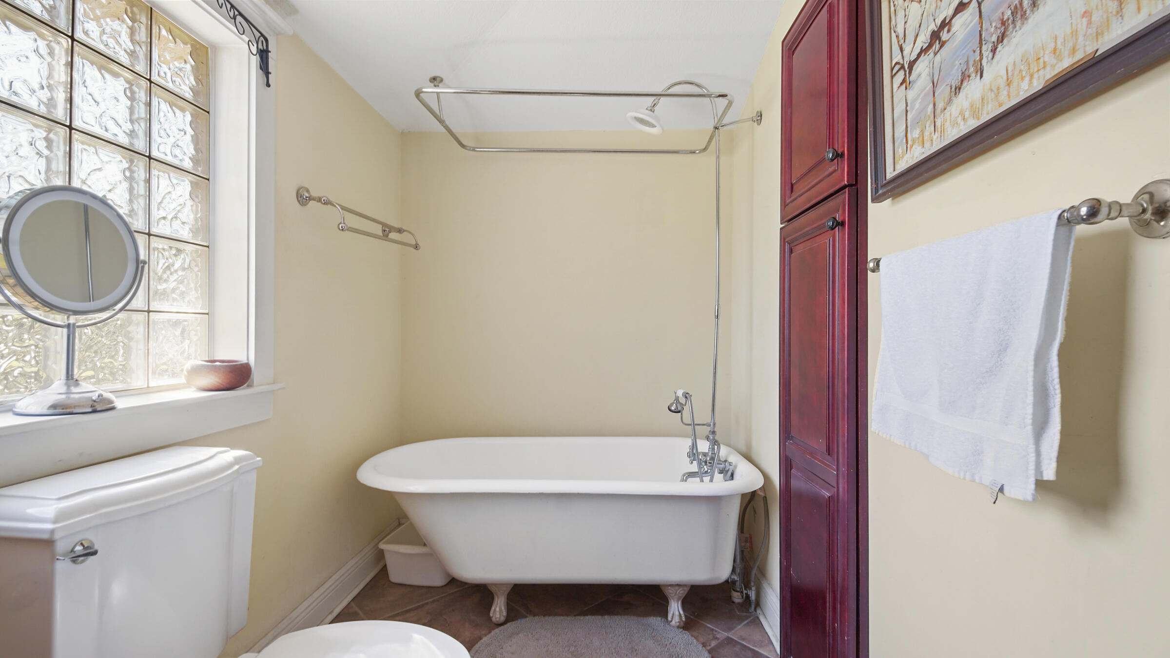 Hoyts Subdivision - Residential Lease