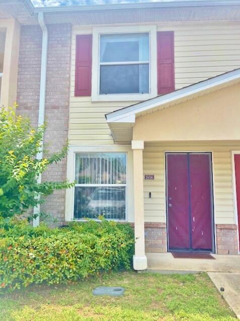 SHAY LIN T/H - Residential