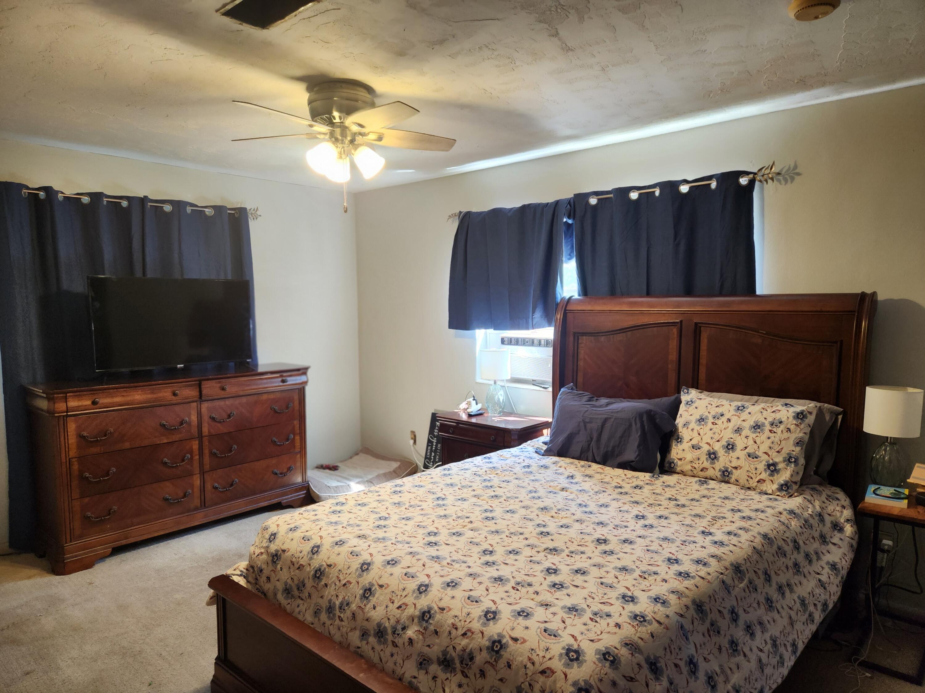 OAK TREE PARK - Residential