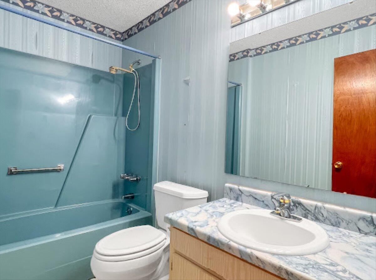 PINE LAKE ESTATES - Residential