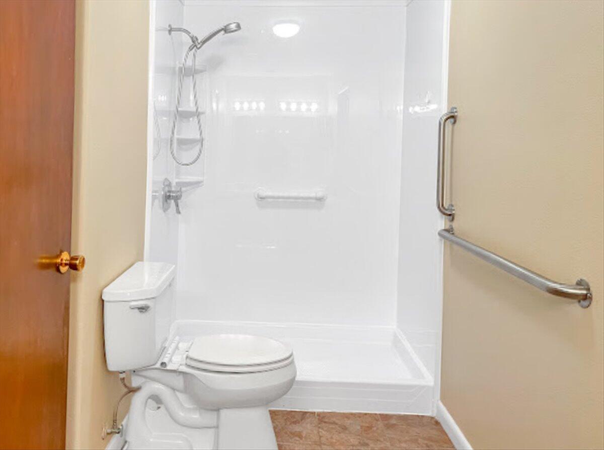 PINE LAKE ESTATES - Residential