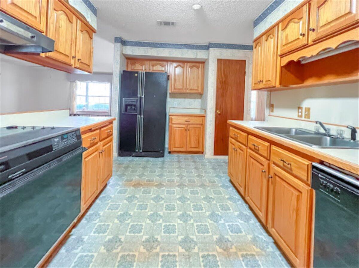 PINE LAKE ESTATES - Residential