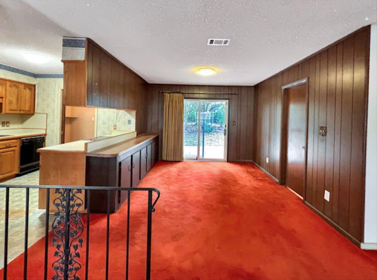 PINE LAKE ESTATES - Residential