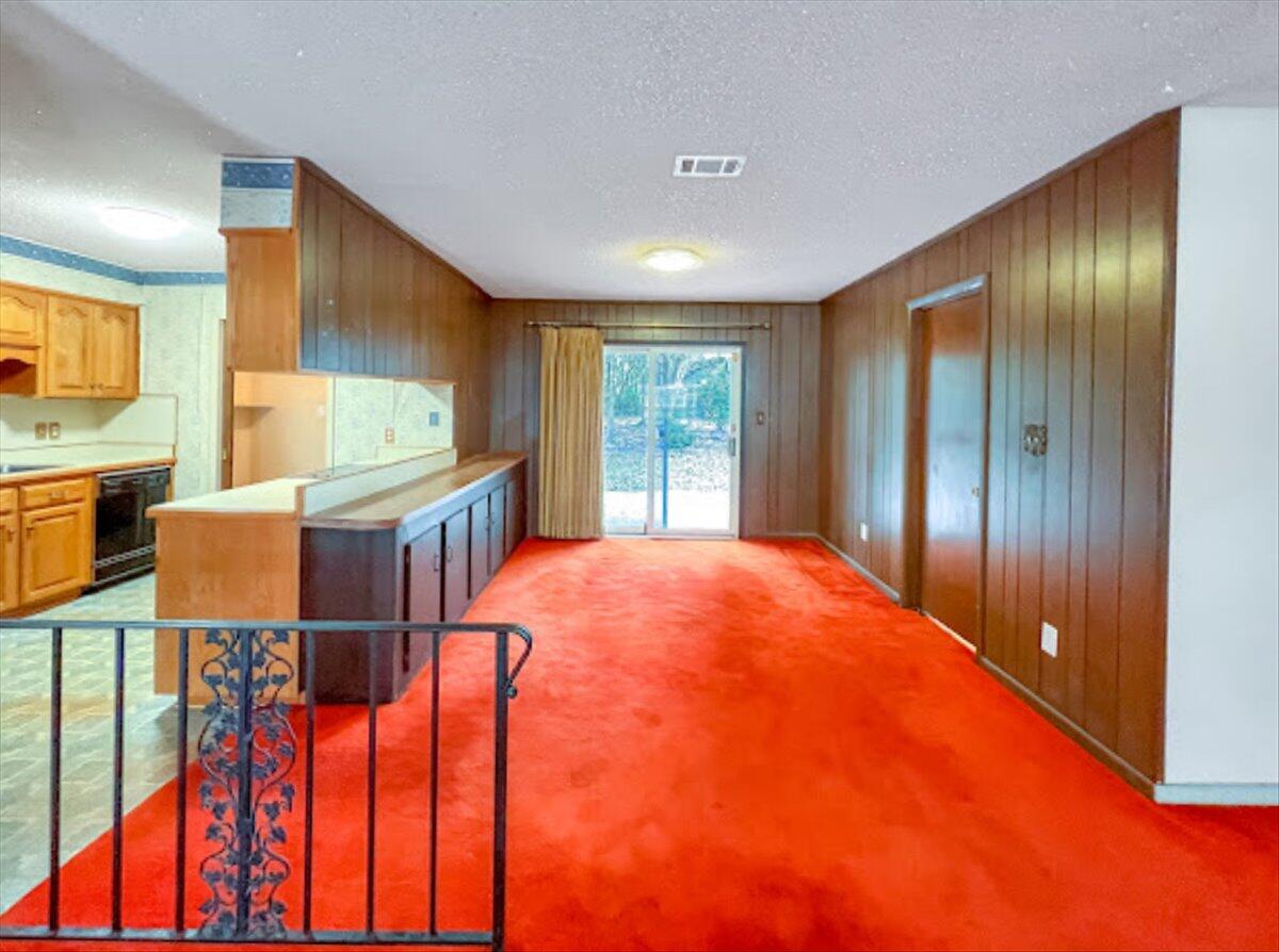 PINE LAKE ESTATES - Residential