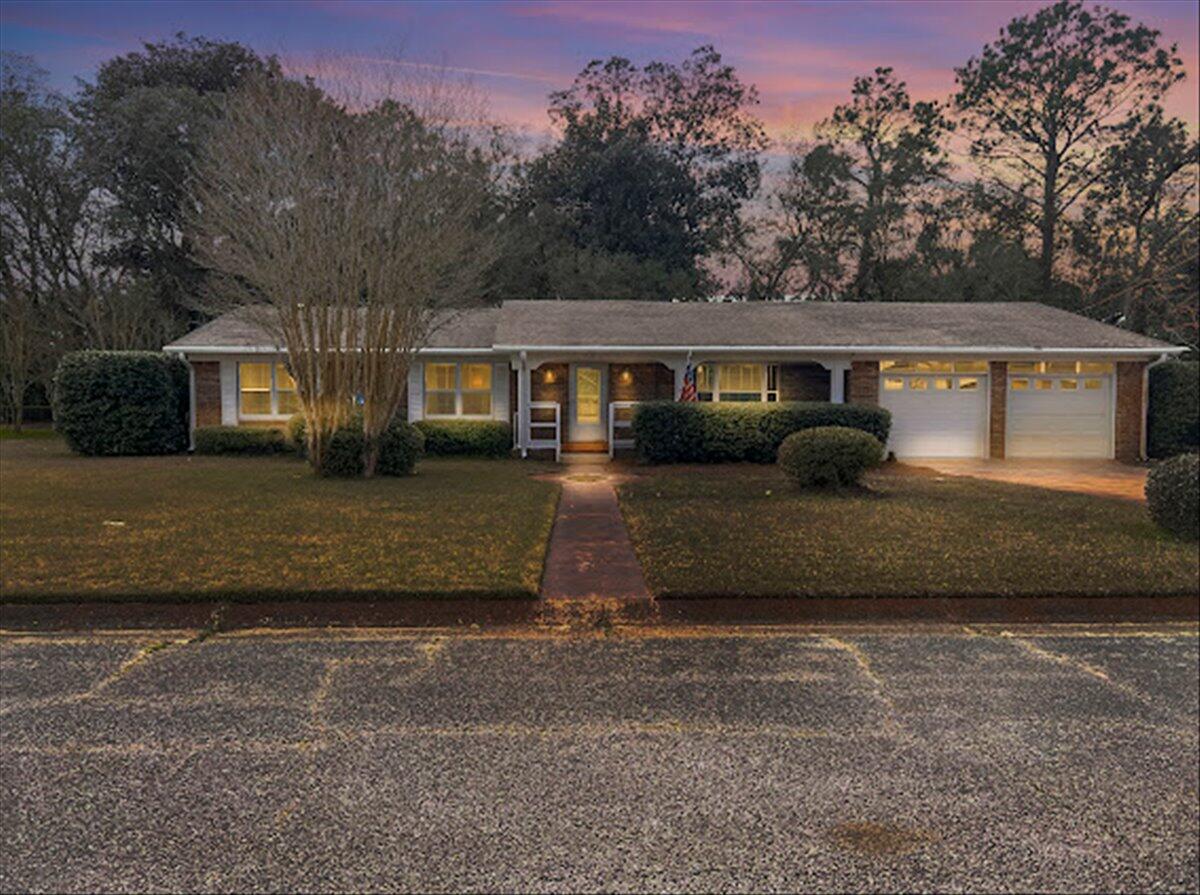 PINE LAKE ESTATES - Residential