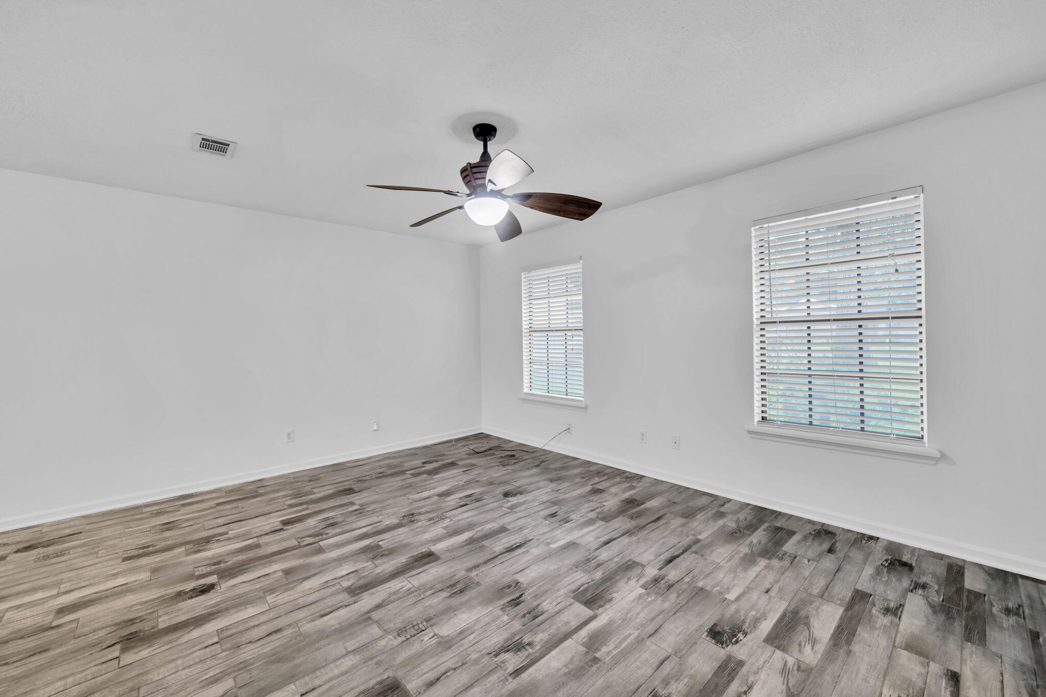 CREEKSIDE 4 - Residential Lease