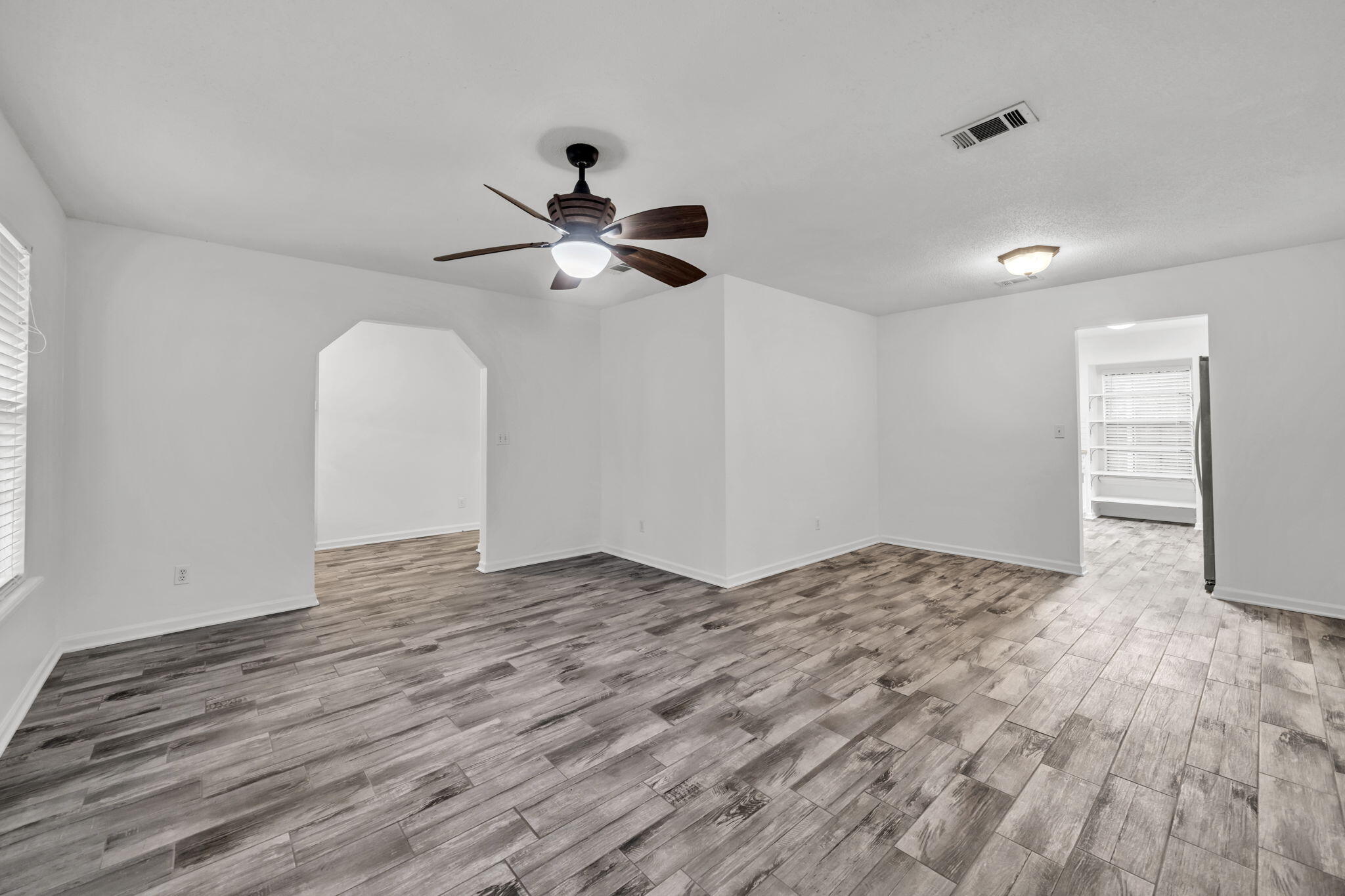CREEKSIDE 4 - Residential Lease