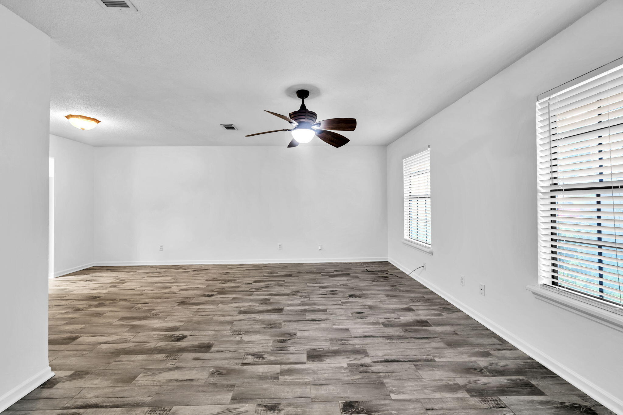 CREEKSIDE 4 - Residential Lease