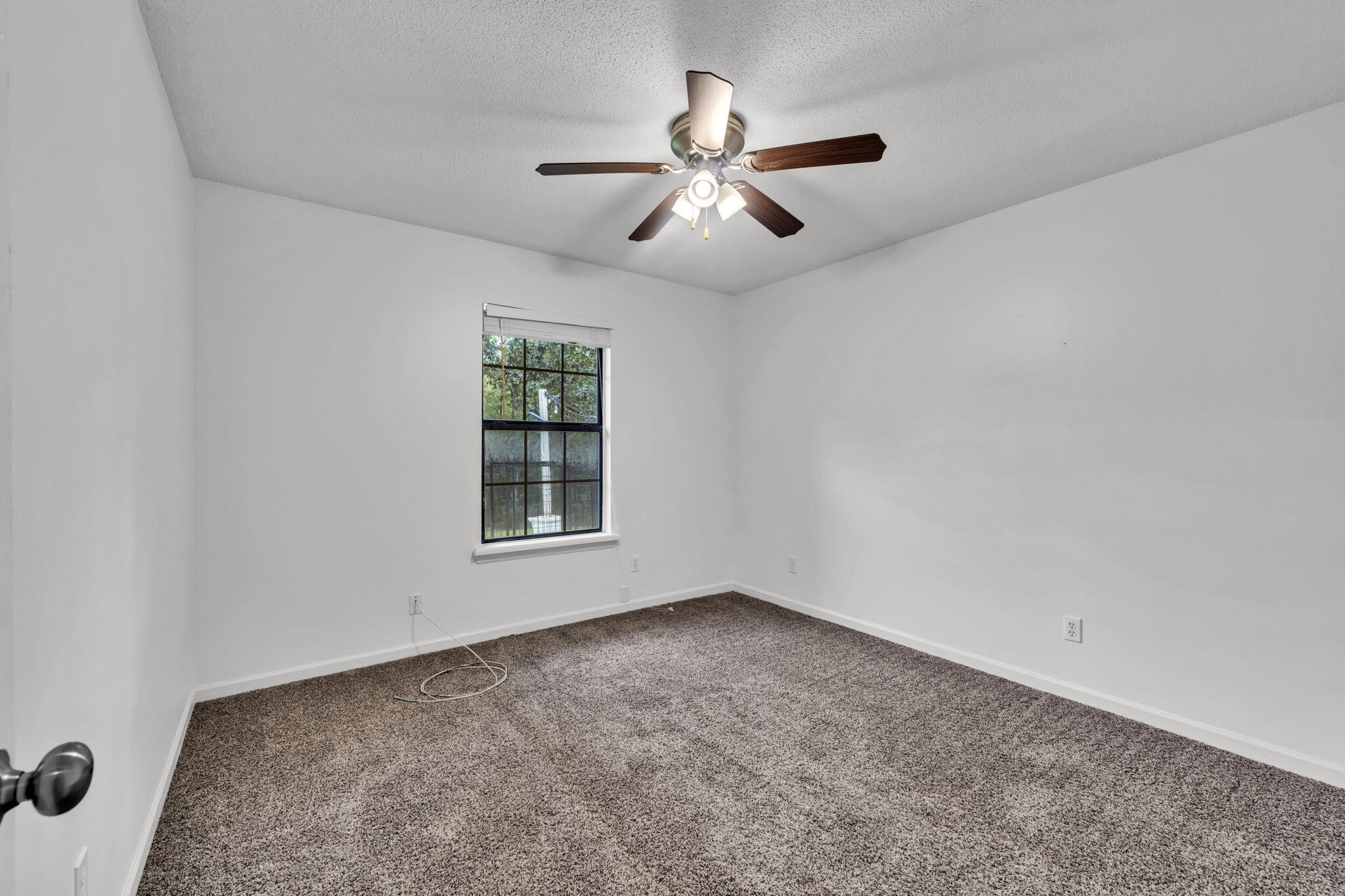 CREEKSIDE 4 - Residential Lease
