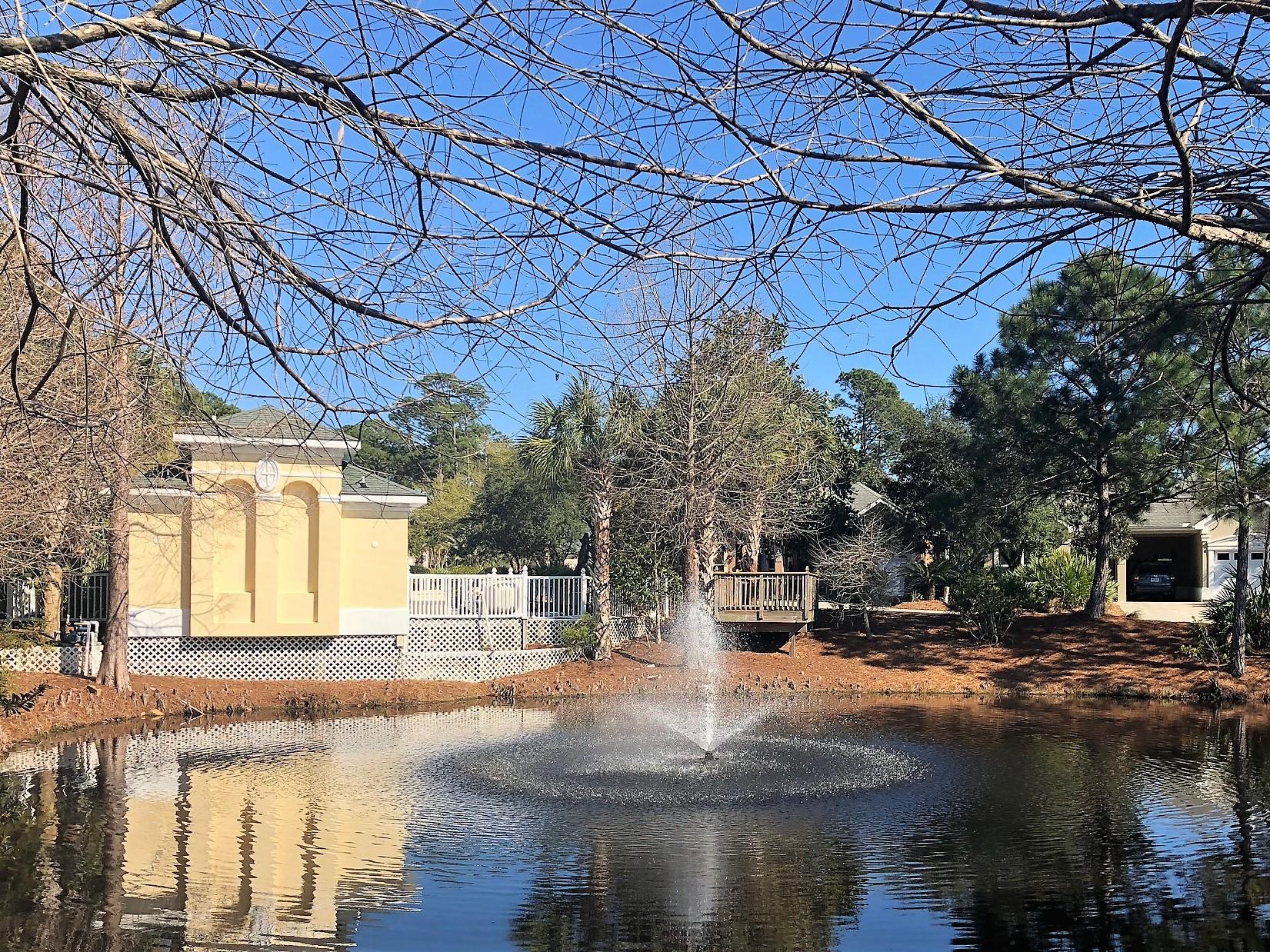 FAIRWAY VILLAS - Residential