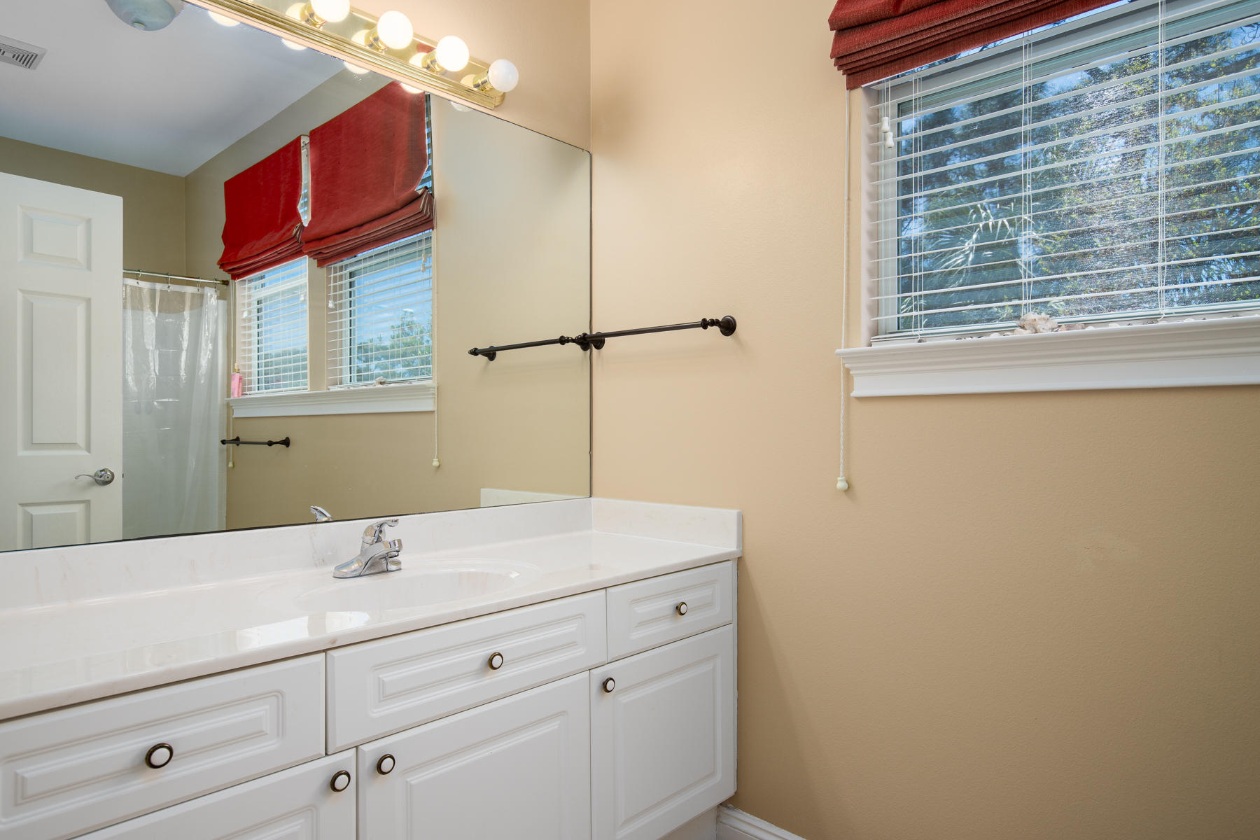 FAIRWAY VILLAS - Residential