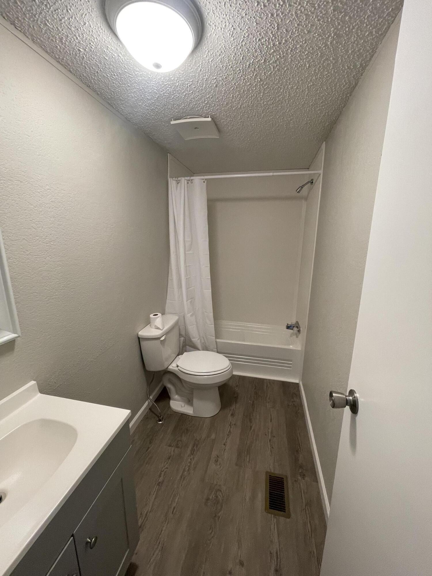 OAKRIDGE - Residential