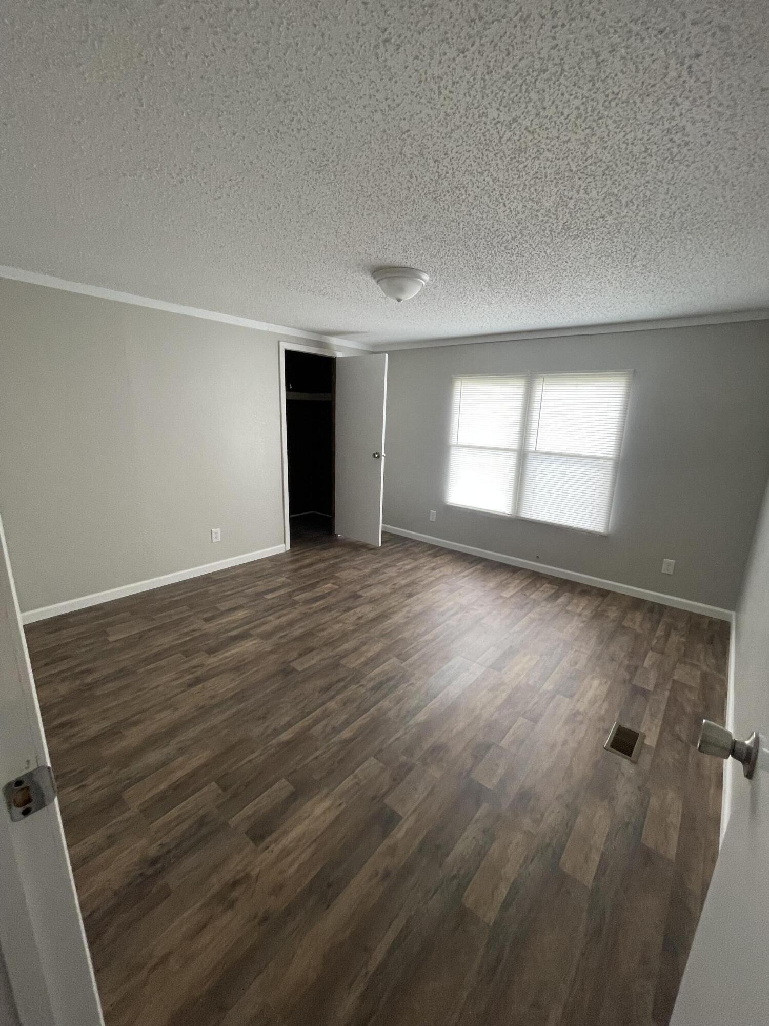 OAKRIDGE - Residential