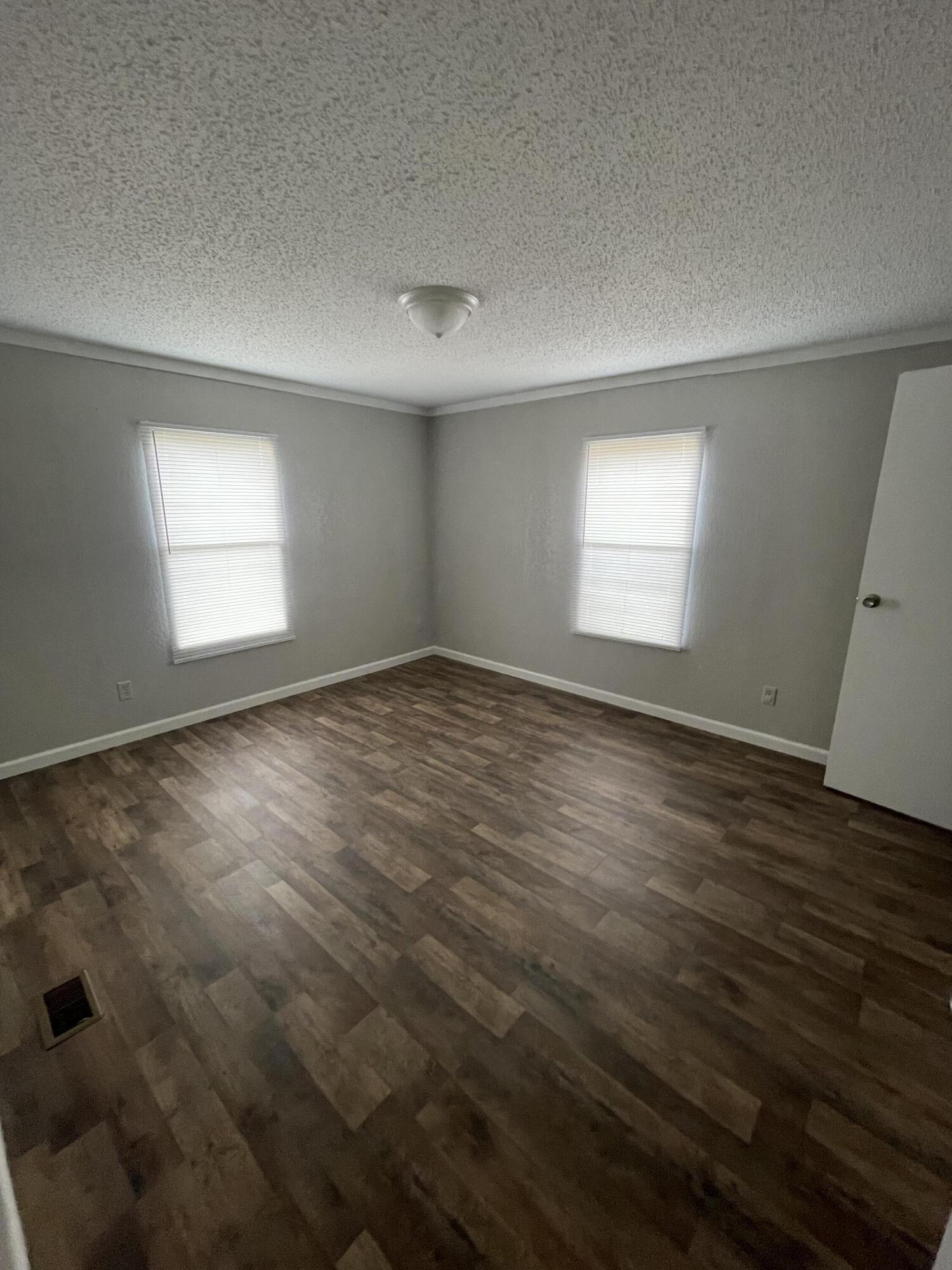 OAKRIDGE - Residential