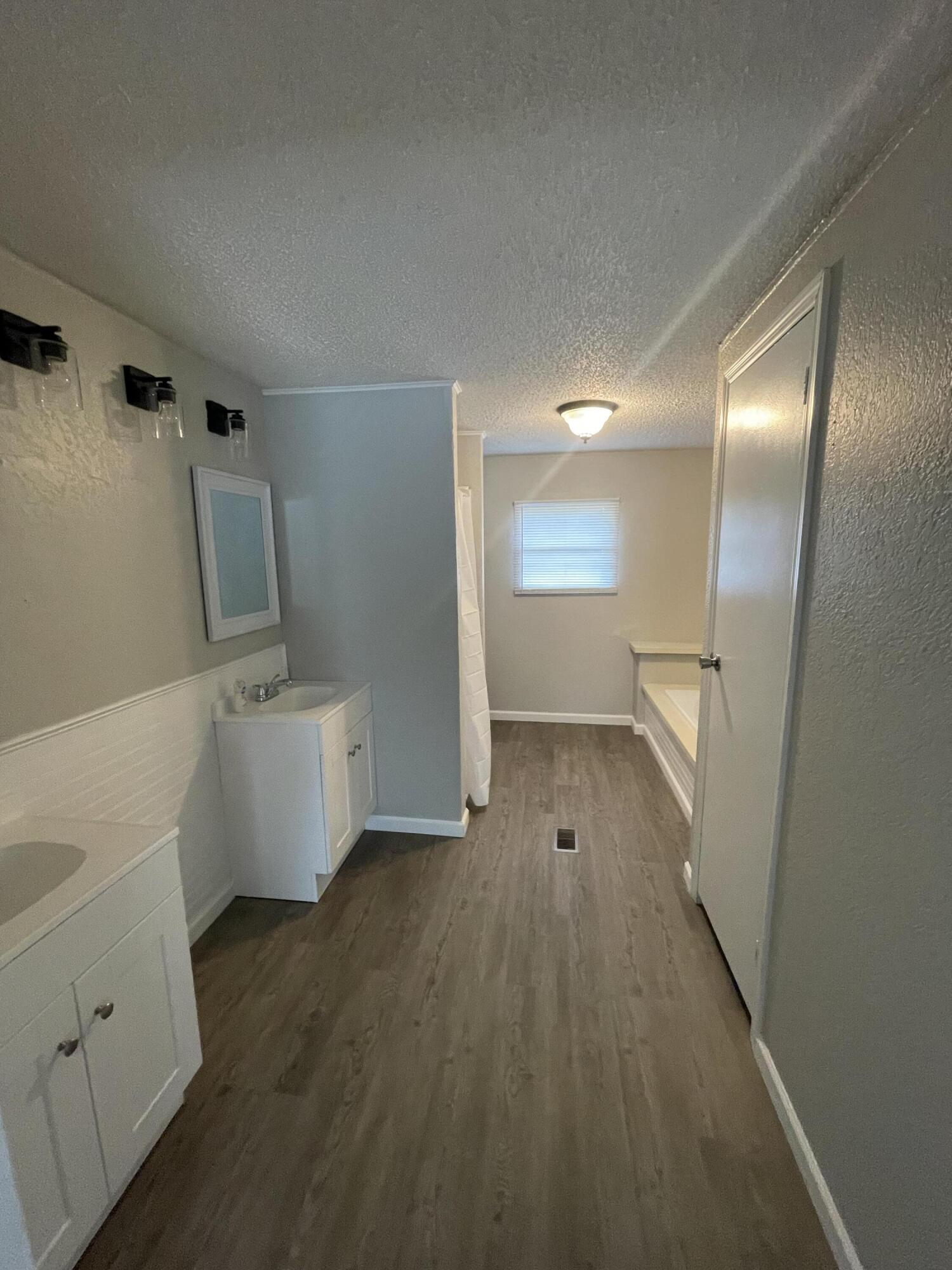 OAKRIDGE - Residential