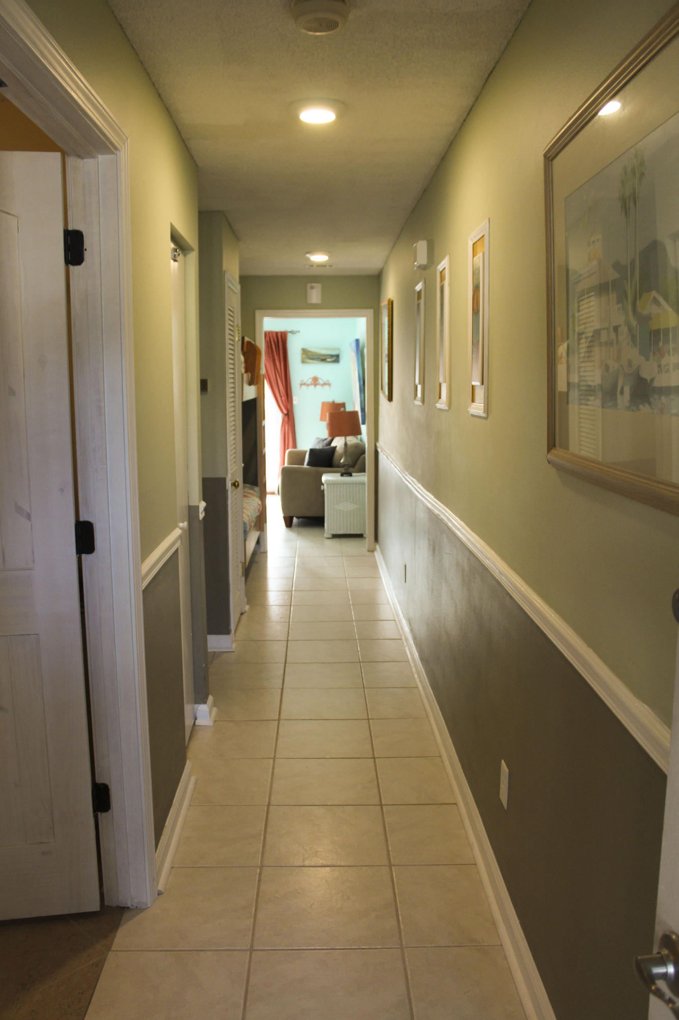 SUMMERSPELL CONDO - Residential