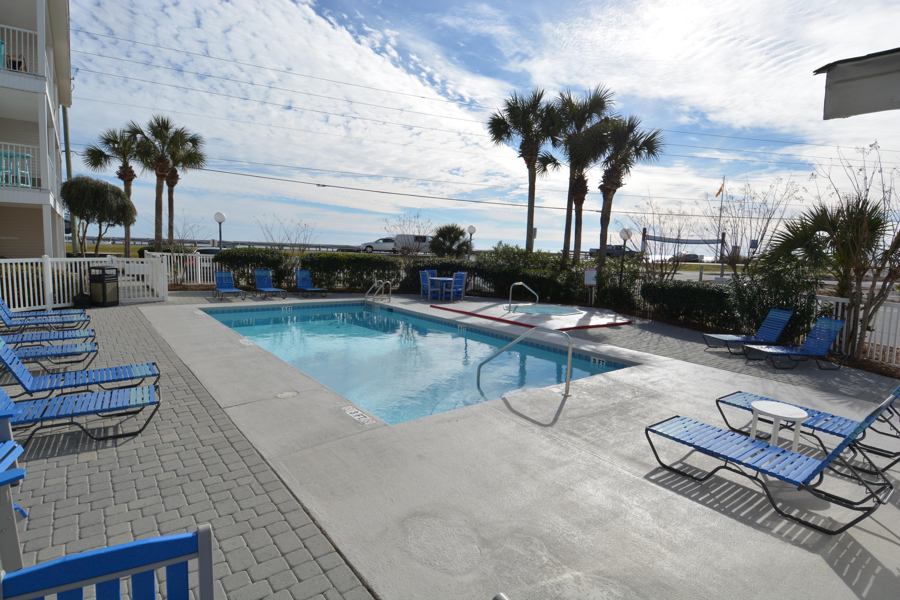 SUMMERSPELL CONDO - Residential