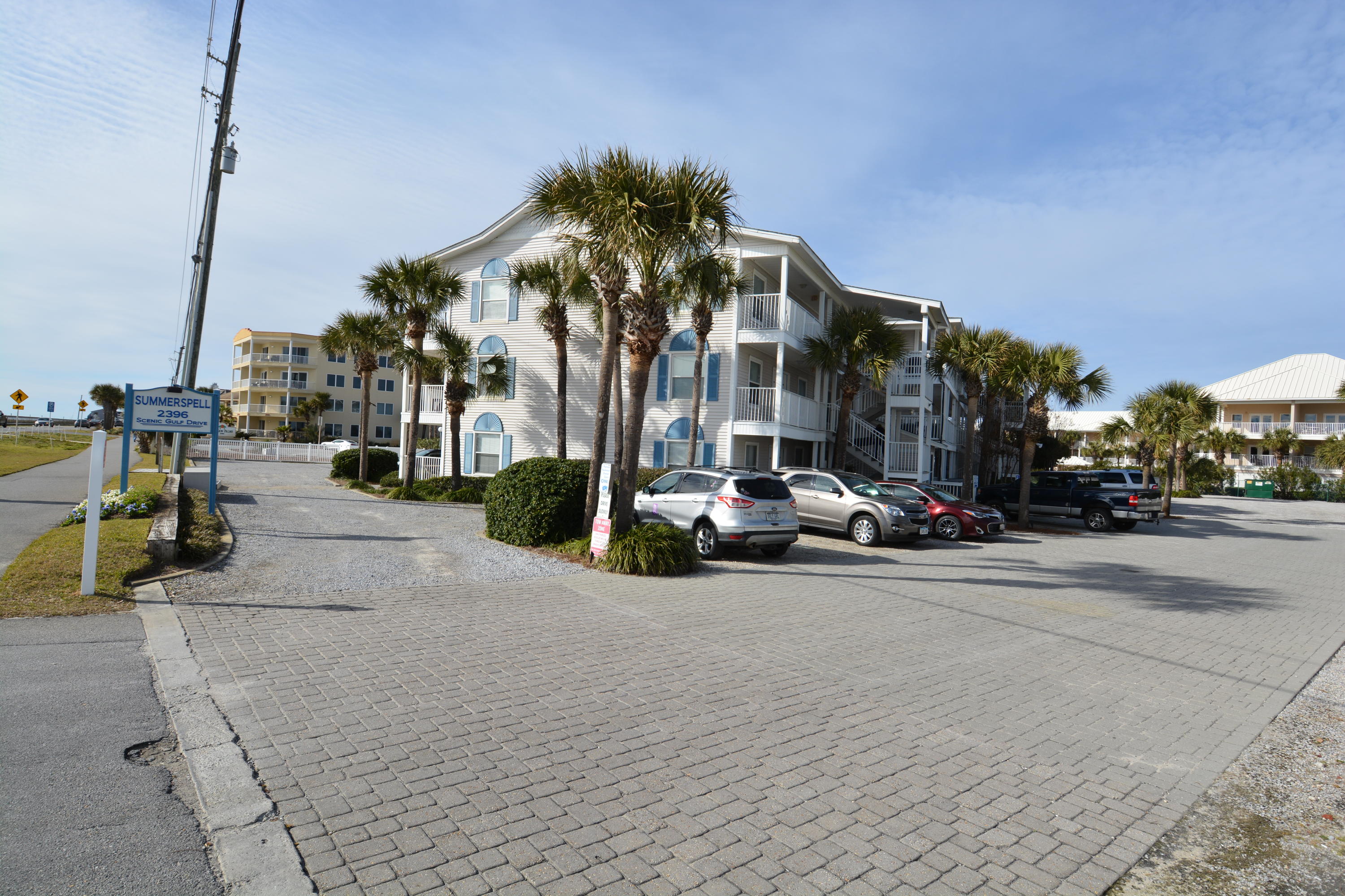 SUMMERSPELL CONDO - Residential