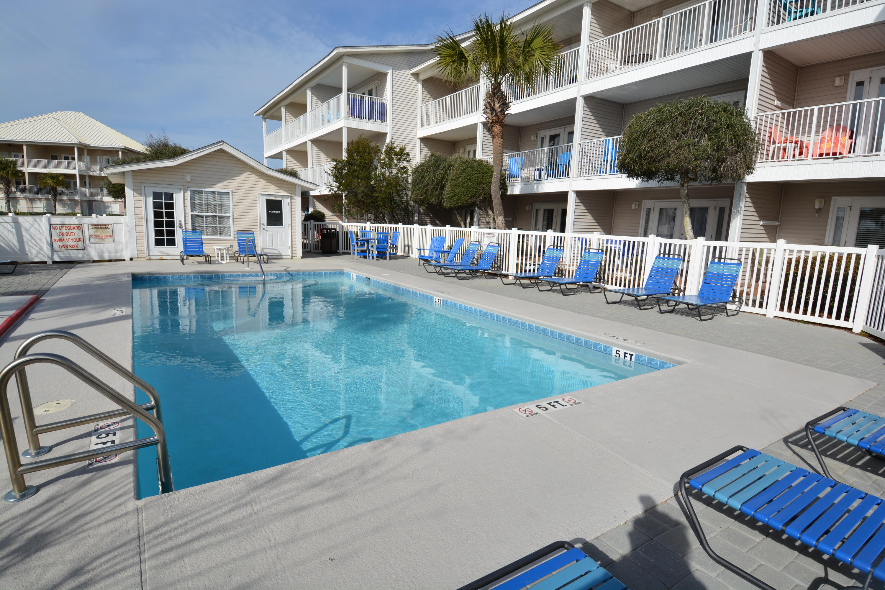 SUMMERSPELL CONDO - Residential