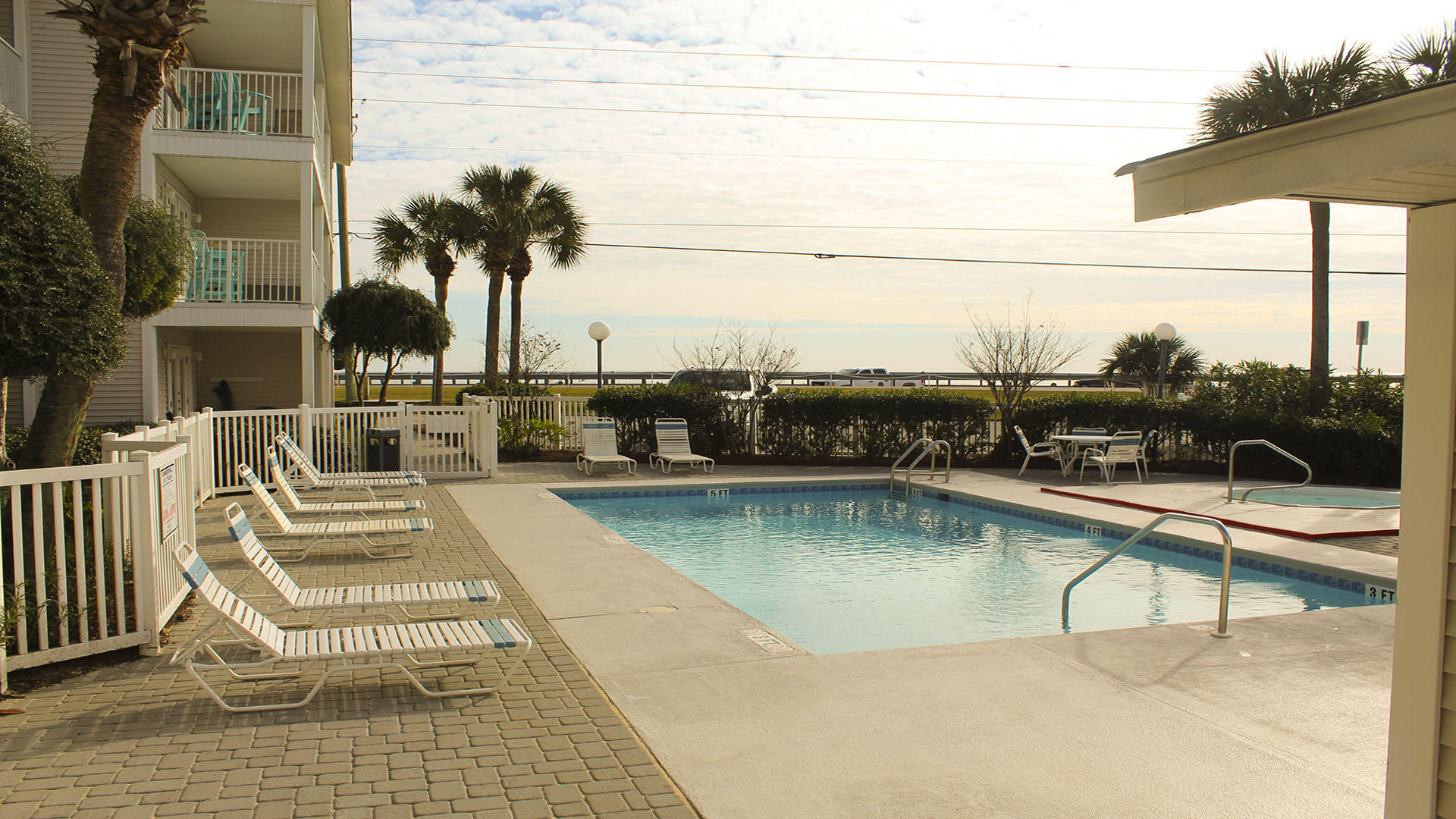 SUMMERSPELL CONDO - Residential