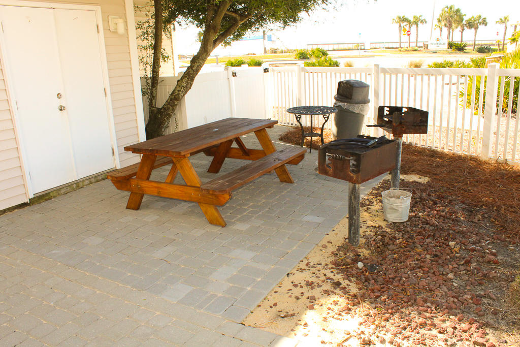 SUMMERSPELL CONDO - Residential