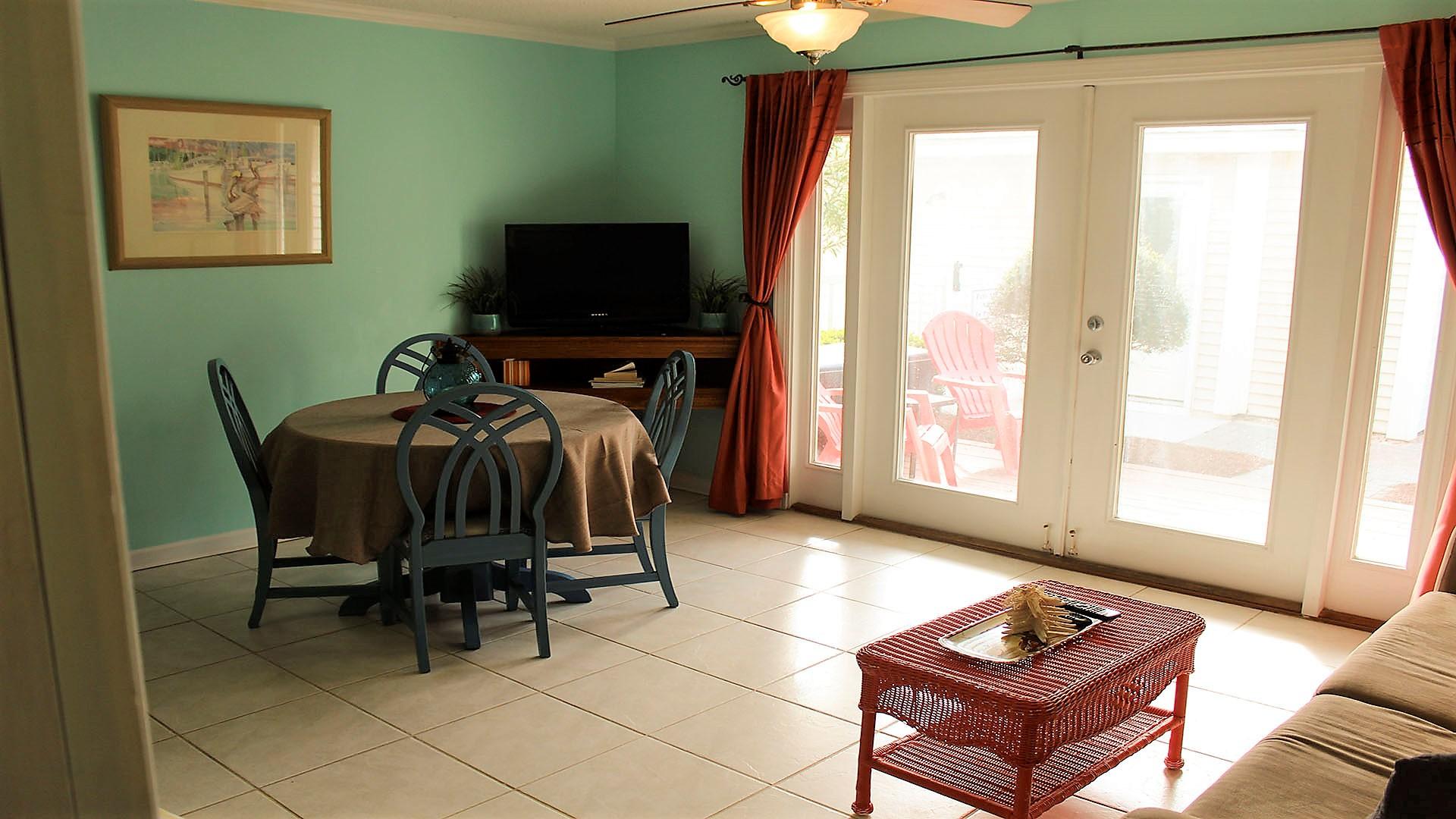 SUMMERSPELL CONDO - Residential