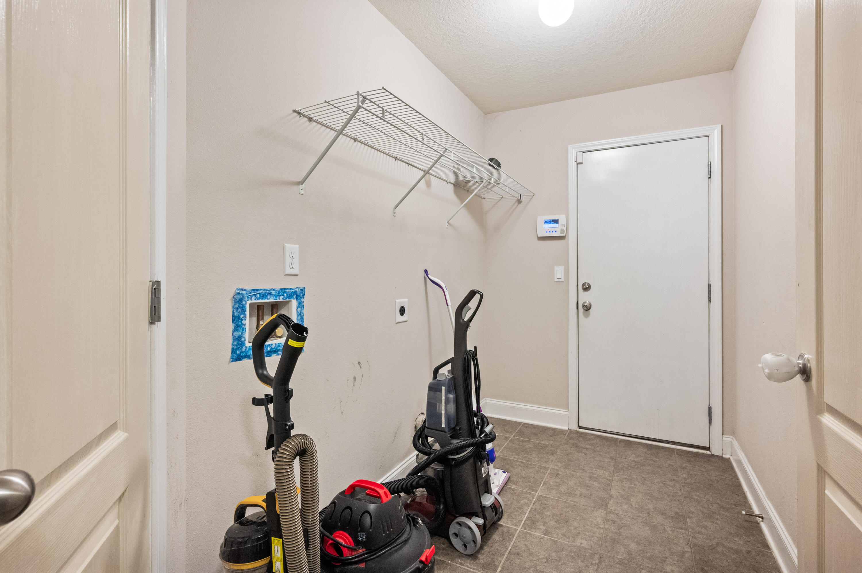 SILVER SPRINGS EST - Residential
