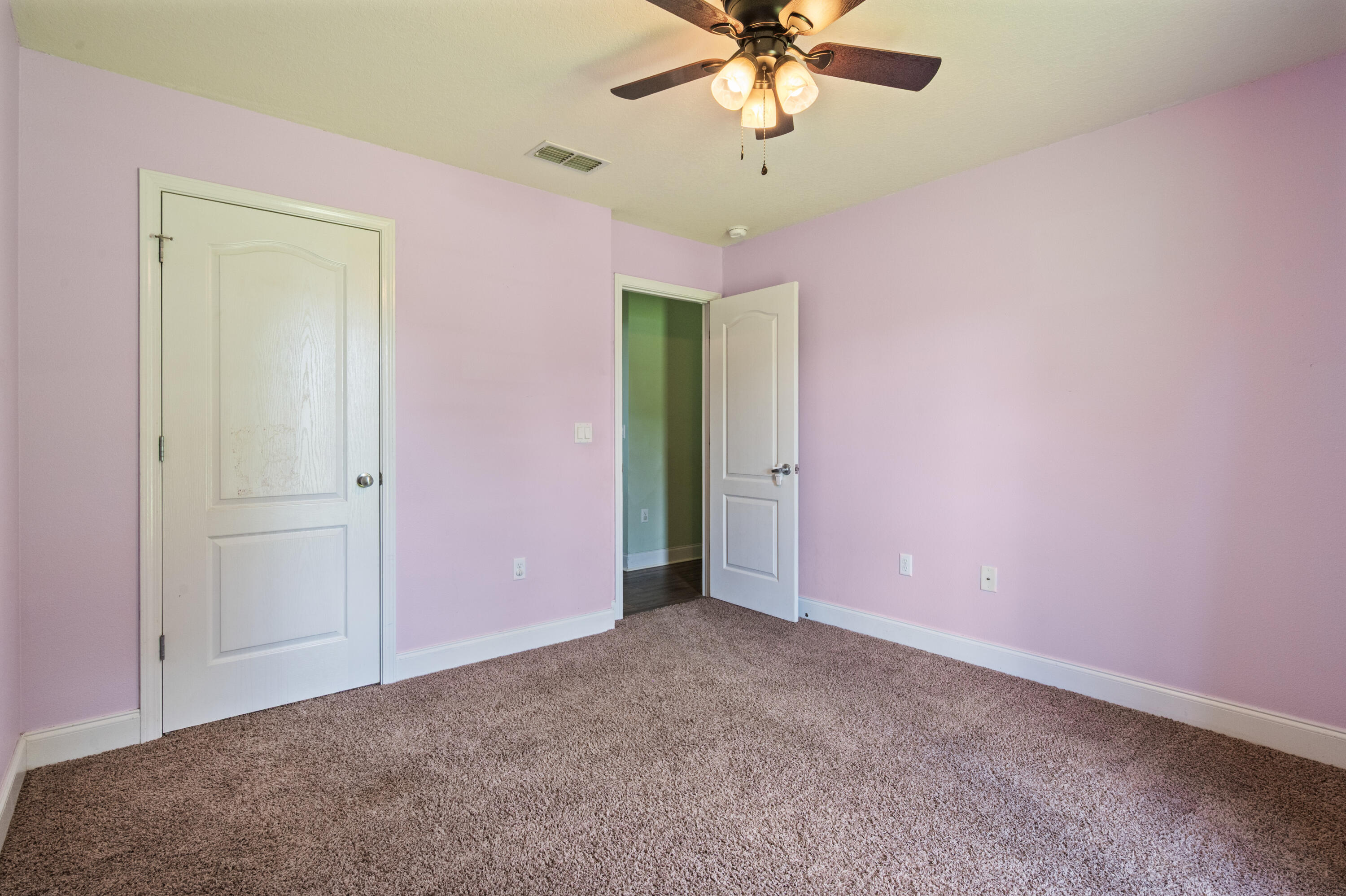 SILVER SPRINGS EST - Residential