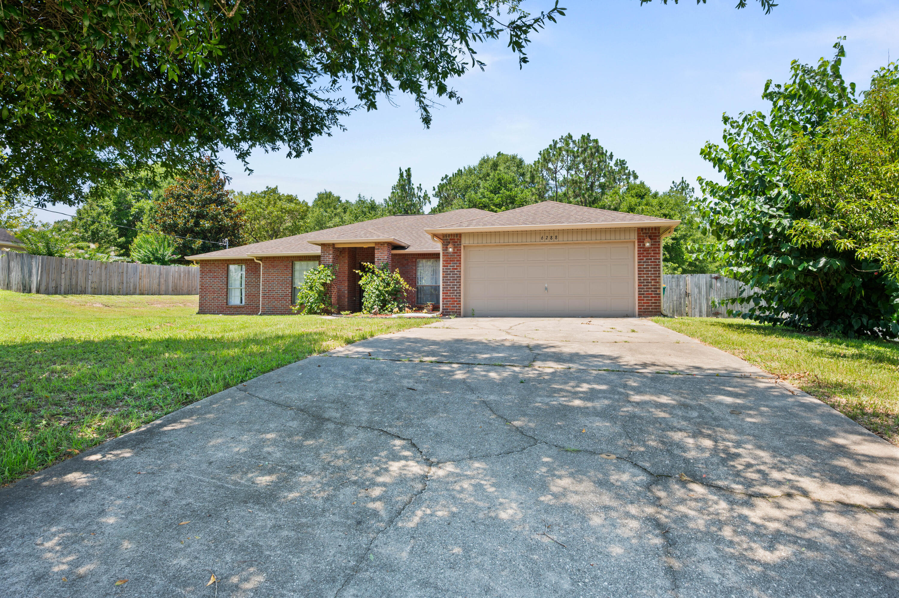 SILVER SPRINGS EST - Residential