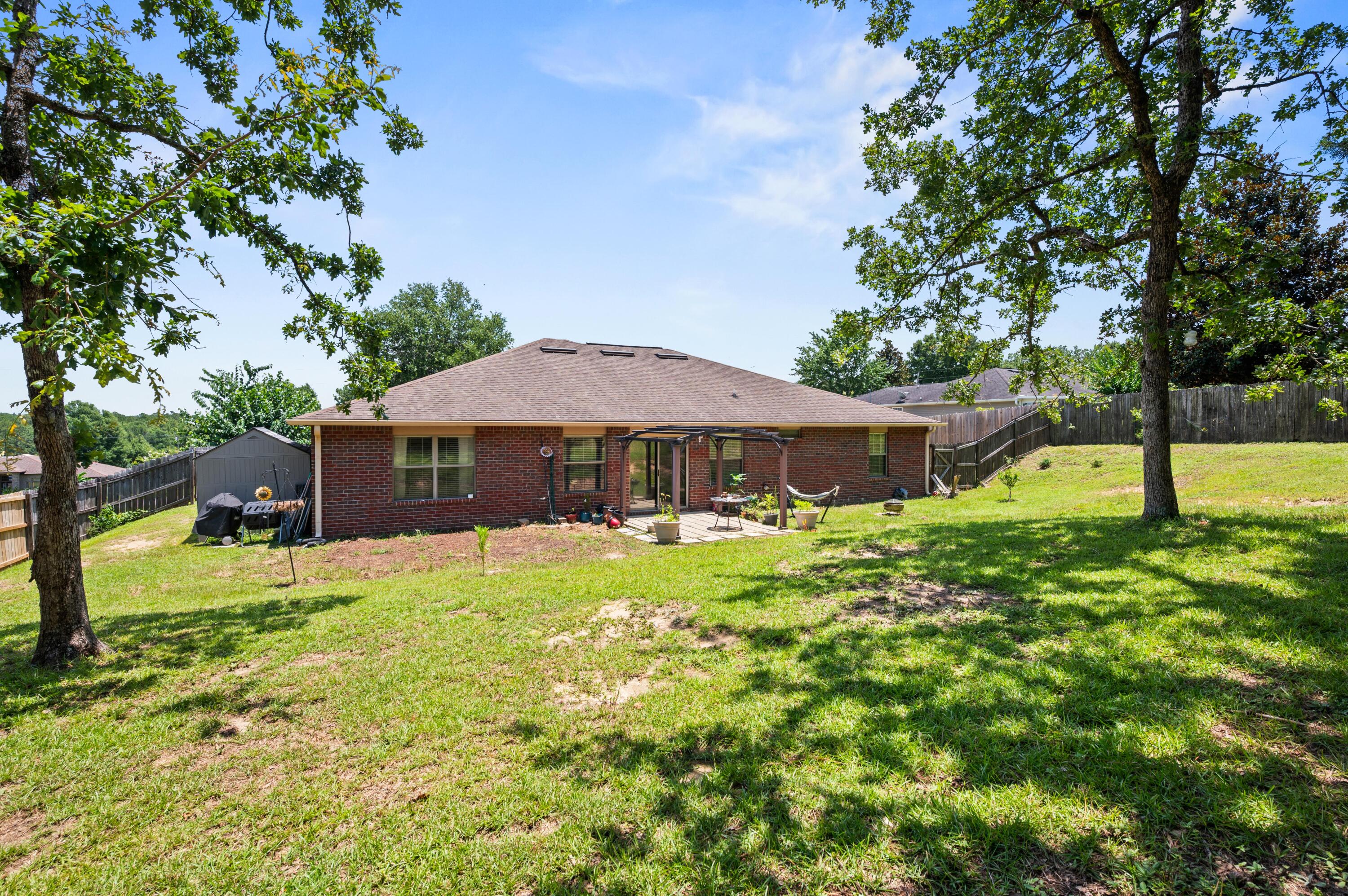 SILVER SPRINGS EST - Residential