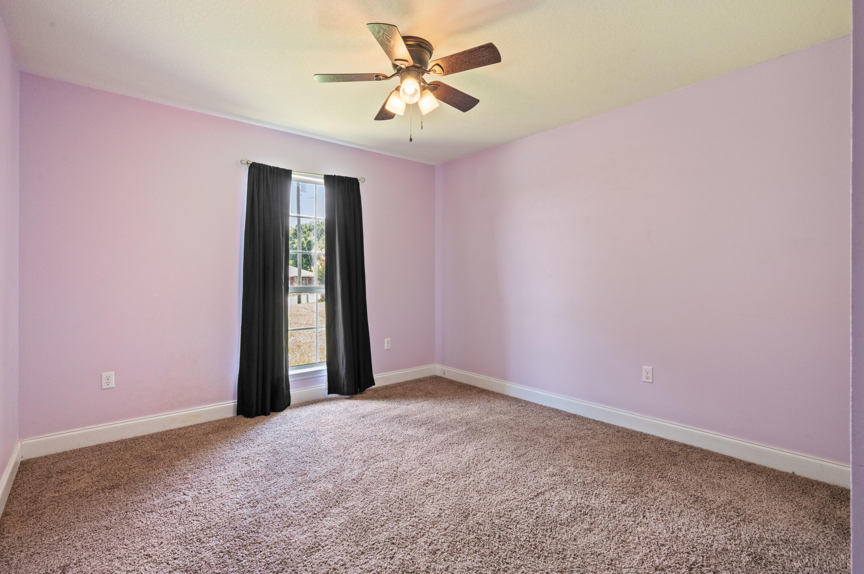 SILVER SPRINGS EST - Residential