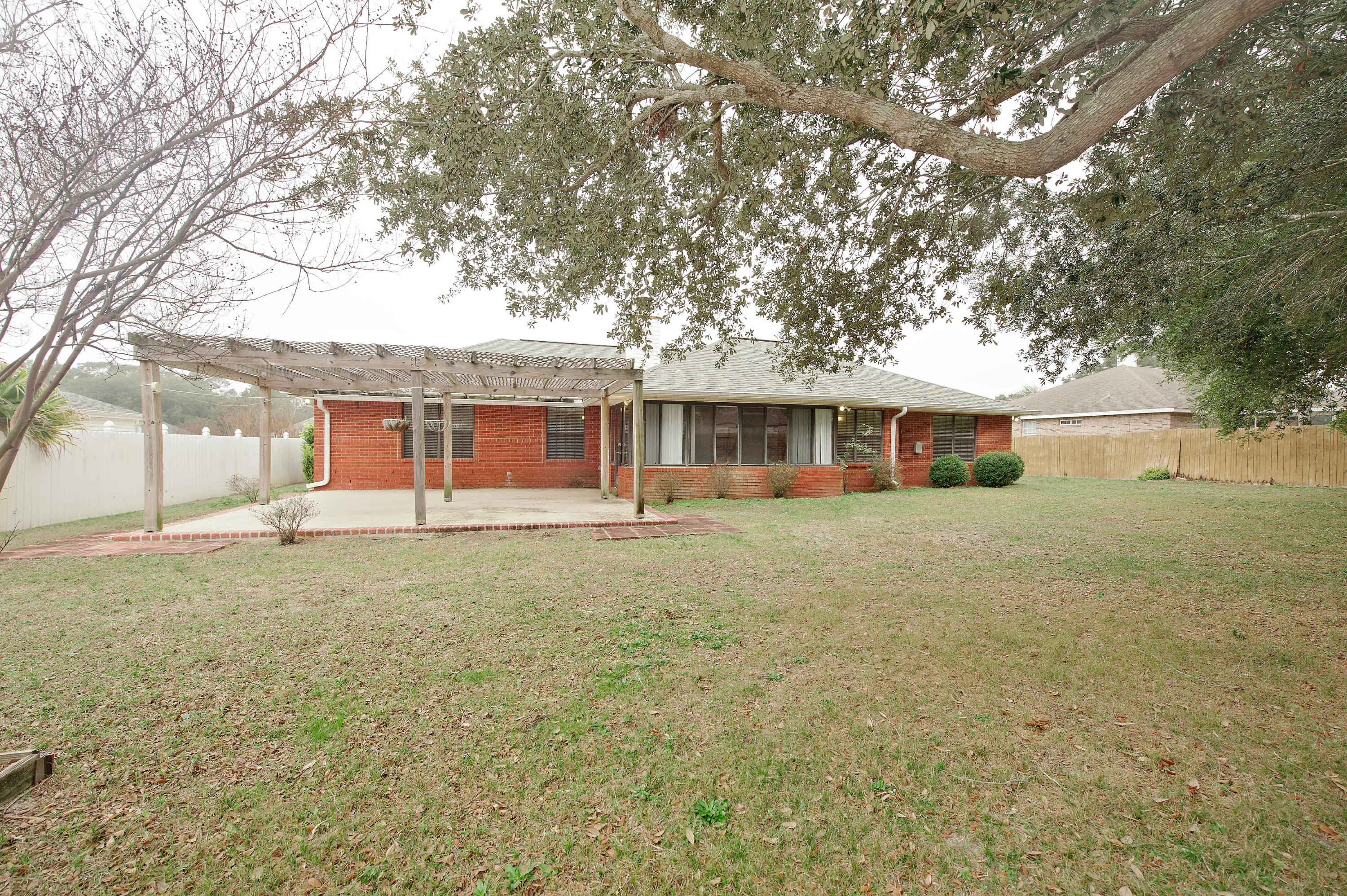 SOUND RETREAT - Residential