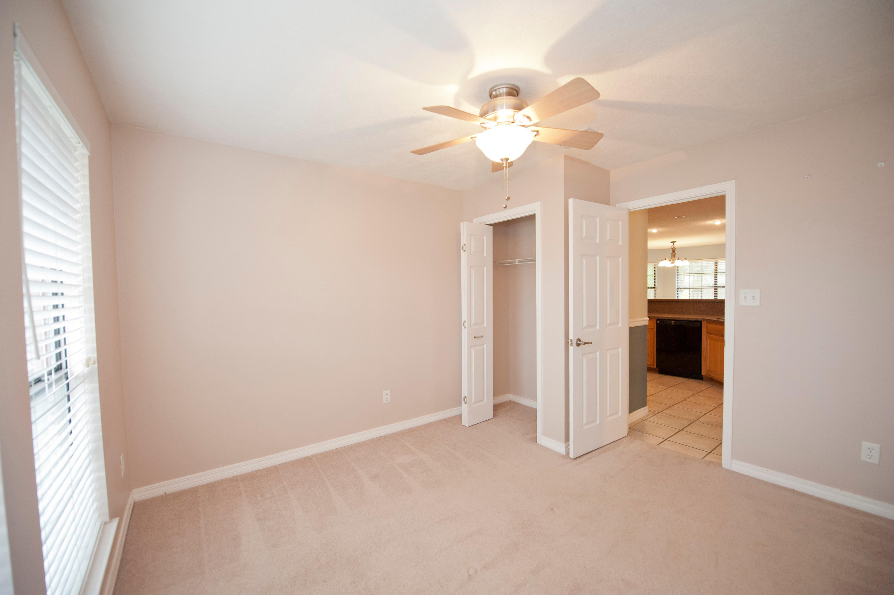 SOUND RETREAT - Residential