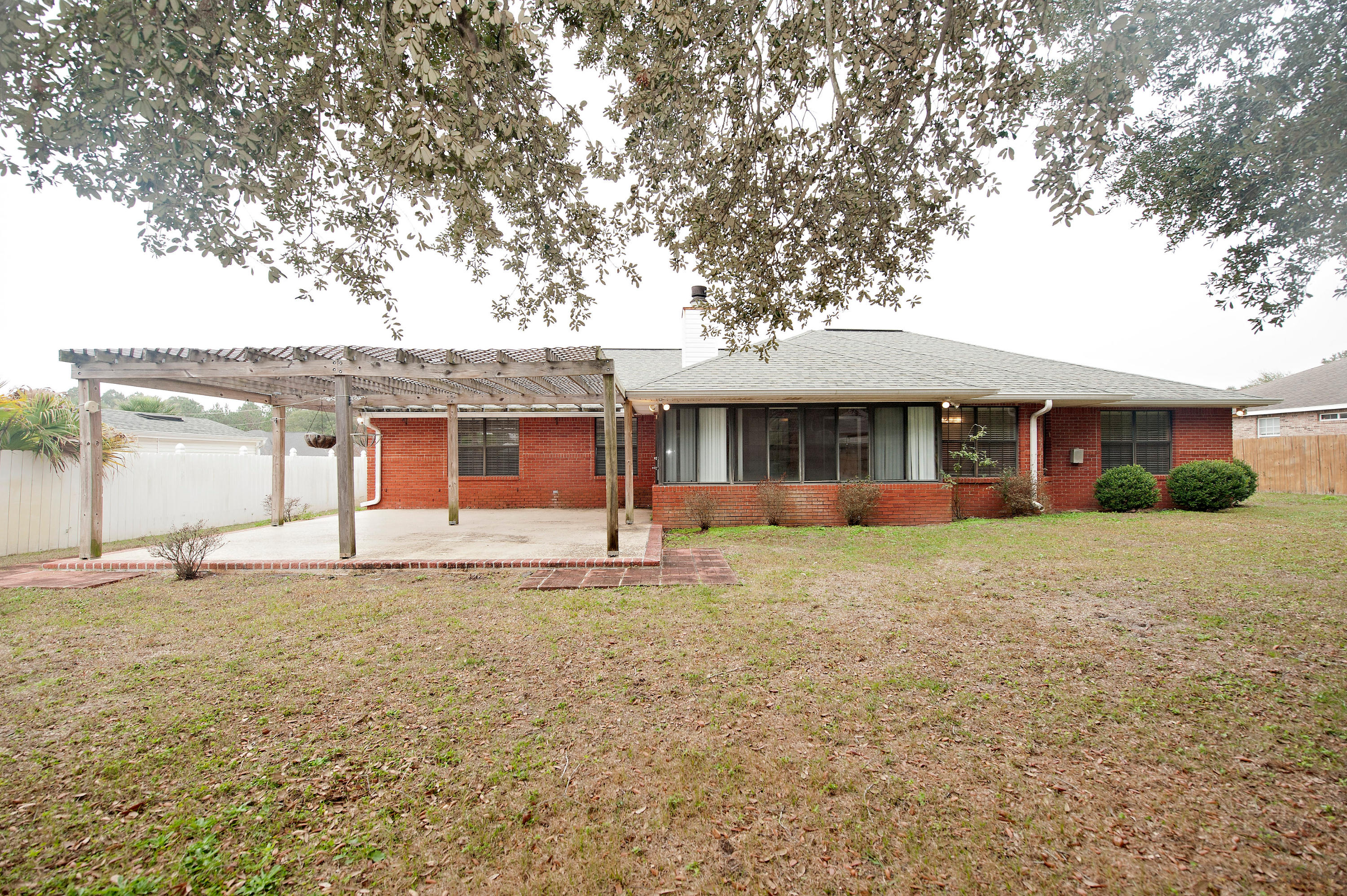 SOUND RETREAT - Residential