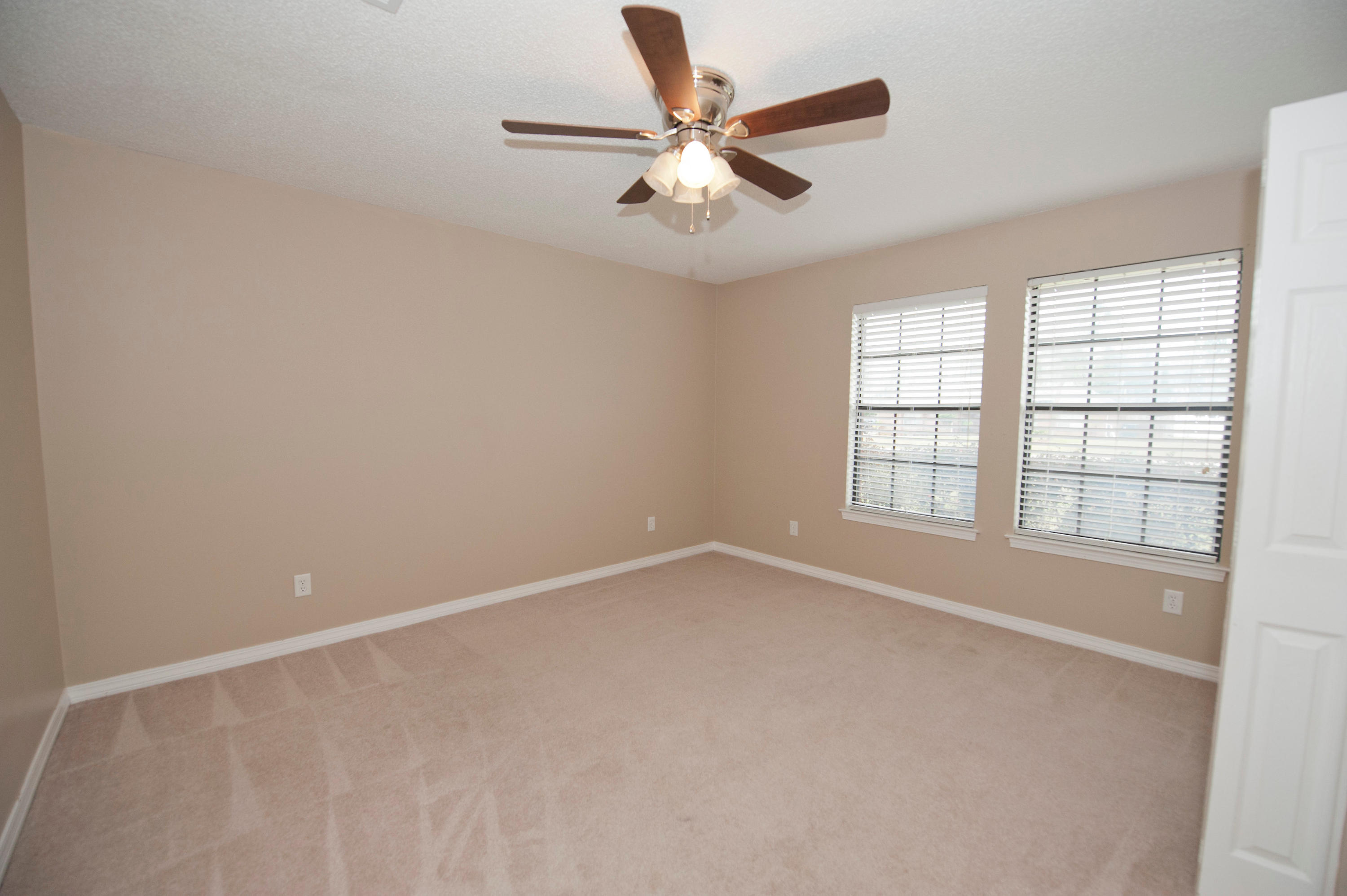 SOUND RETREAT - Residential