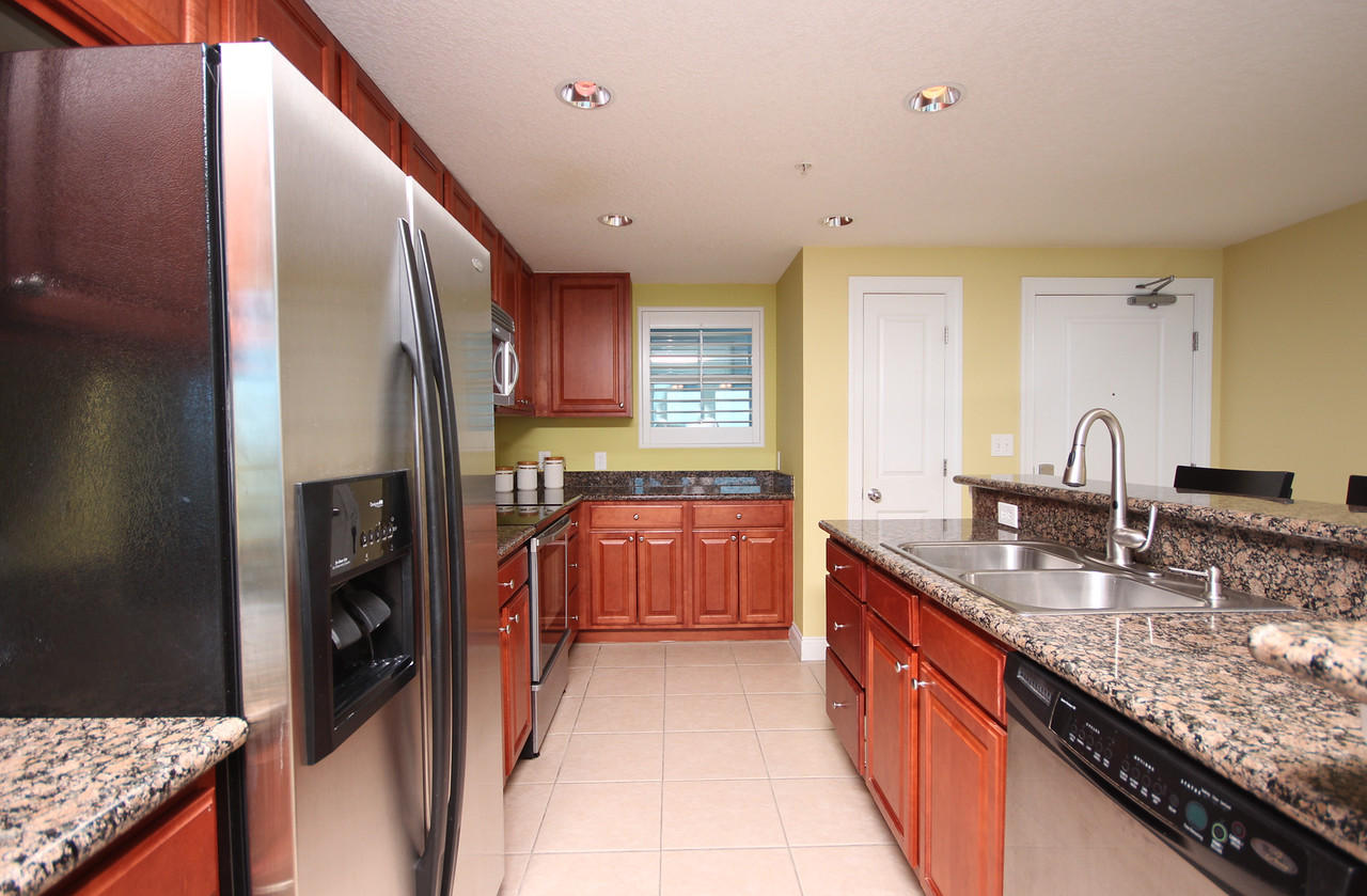 PALAZZO CONDOMINIUM - Residential