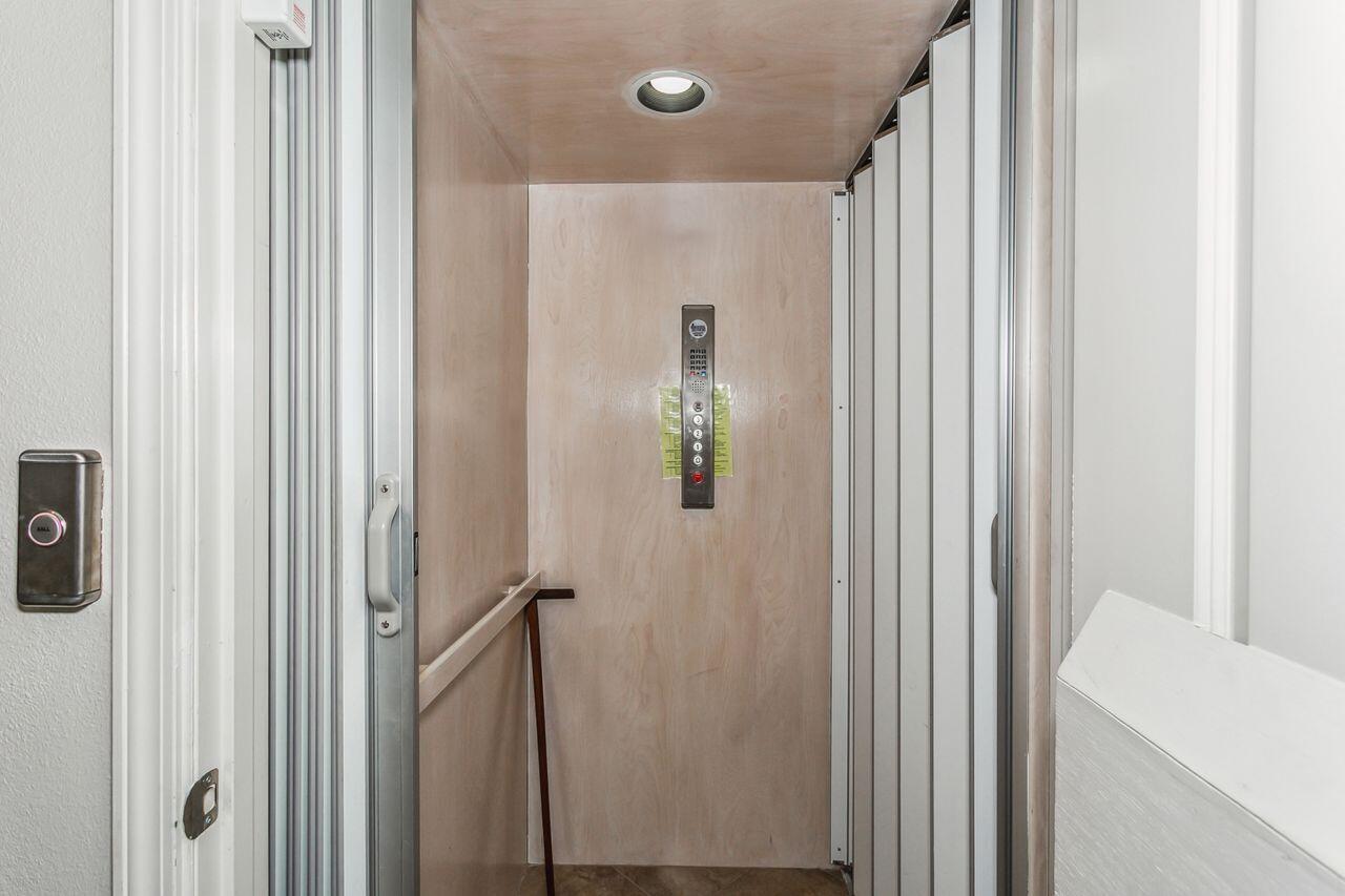 White Sands - Residential