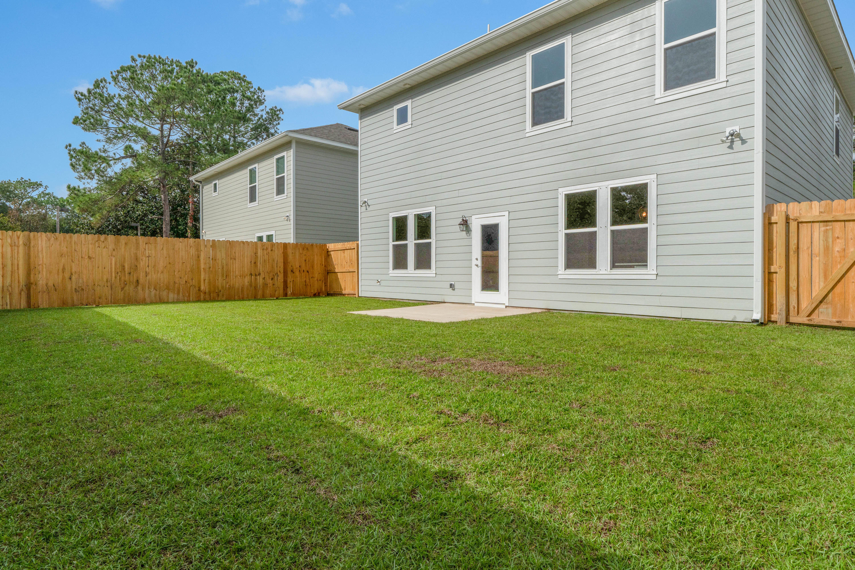 GOLF VILLA CONDOMINIUMS AT BLUEWATER BAY - Residential