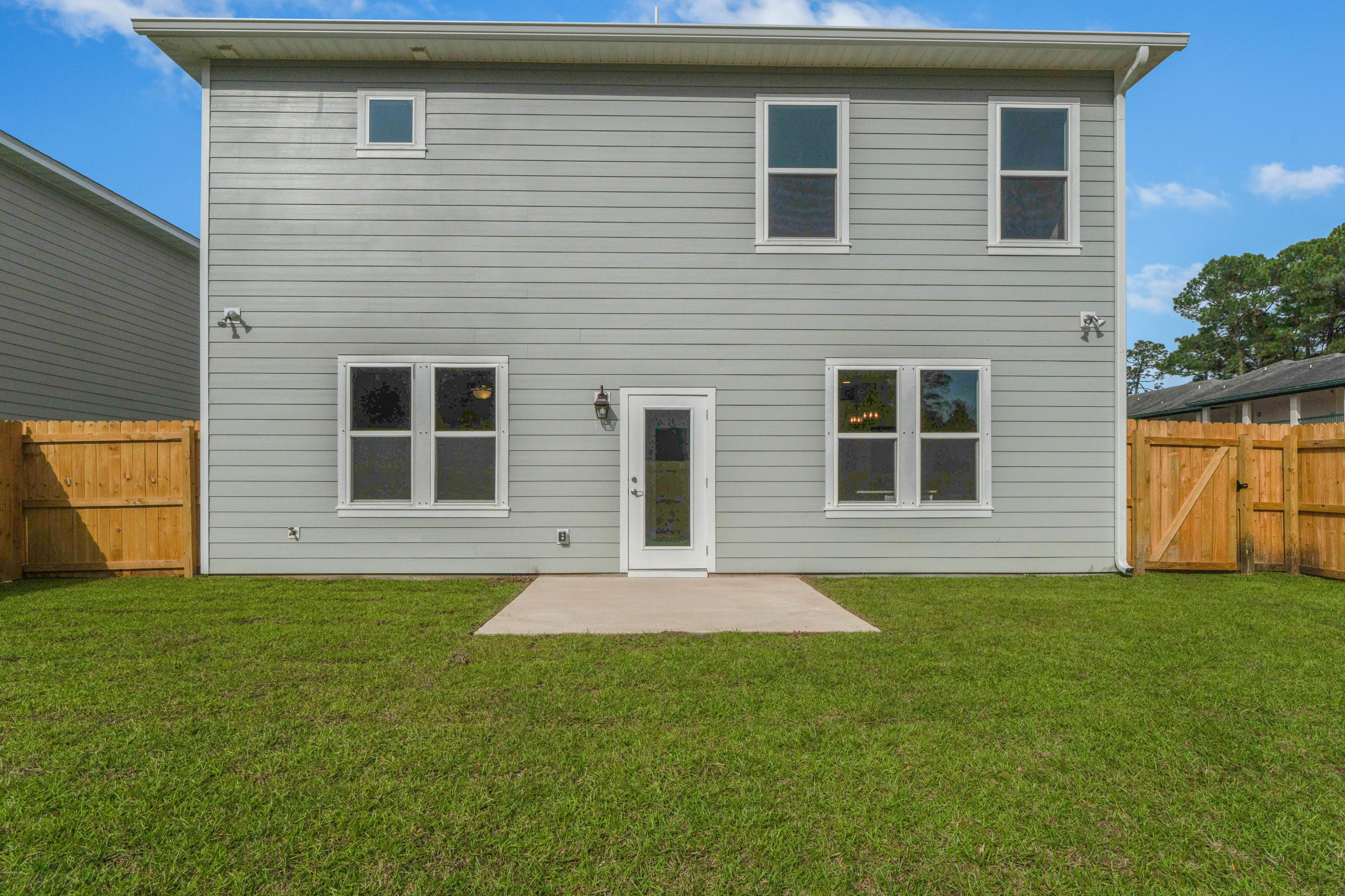 GOLF VILLA CONDOMINIUMS AT BLUEWATER BAY - Residential