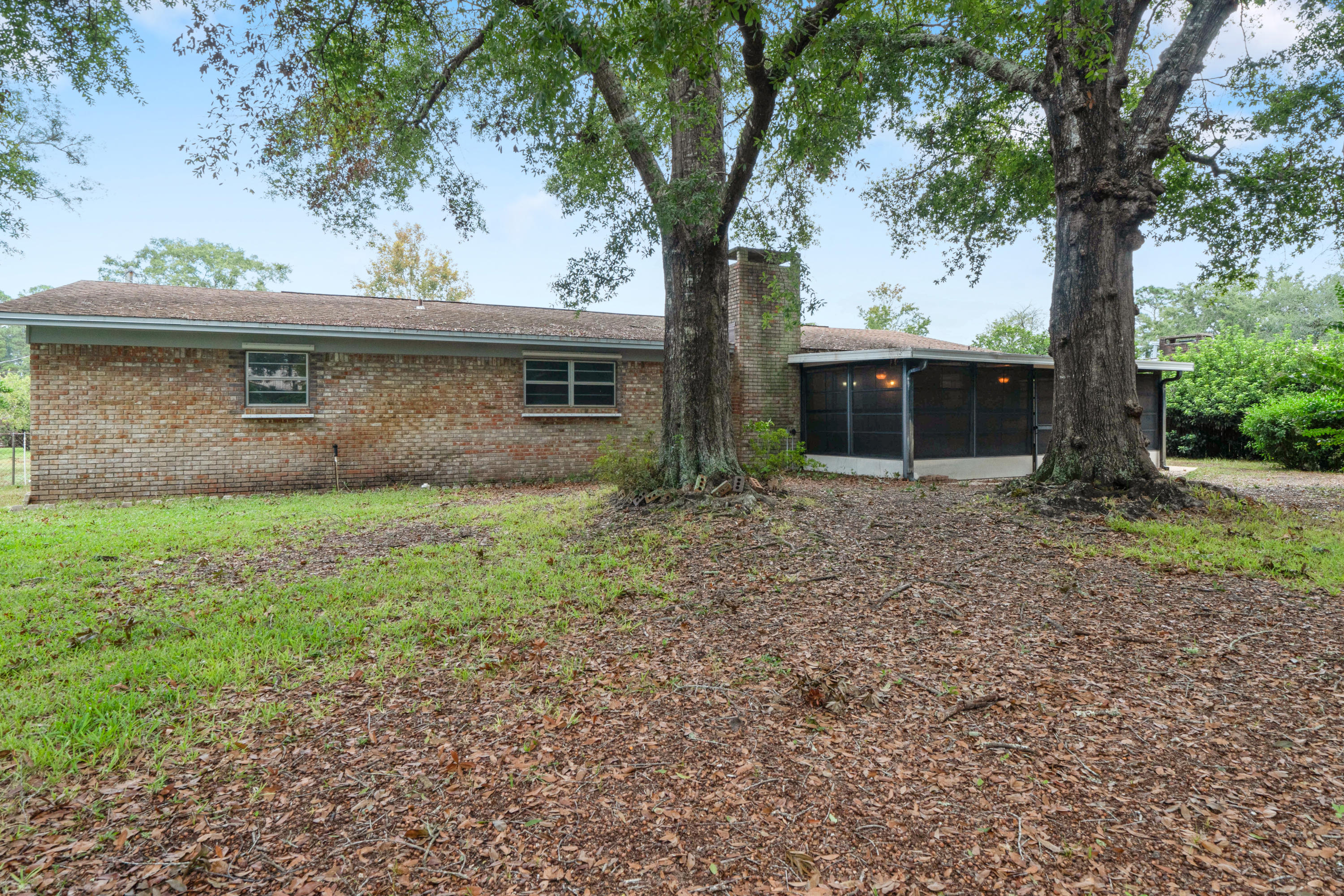 NICEVILLE PINES - Residential