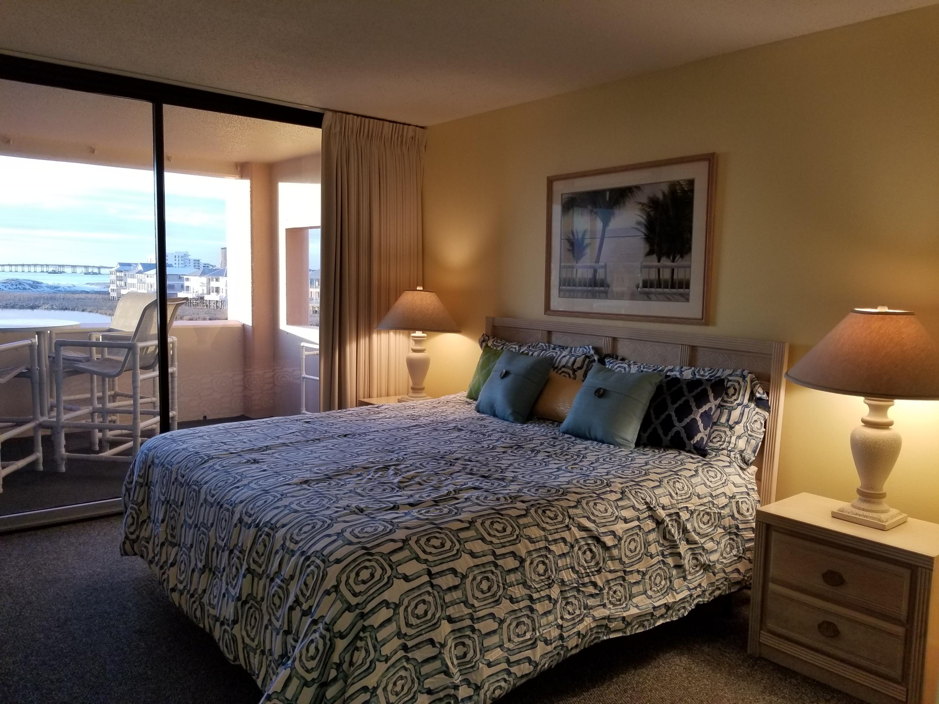 Jetty East Condominium - Residential