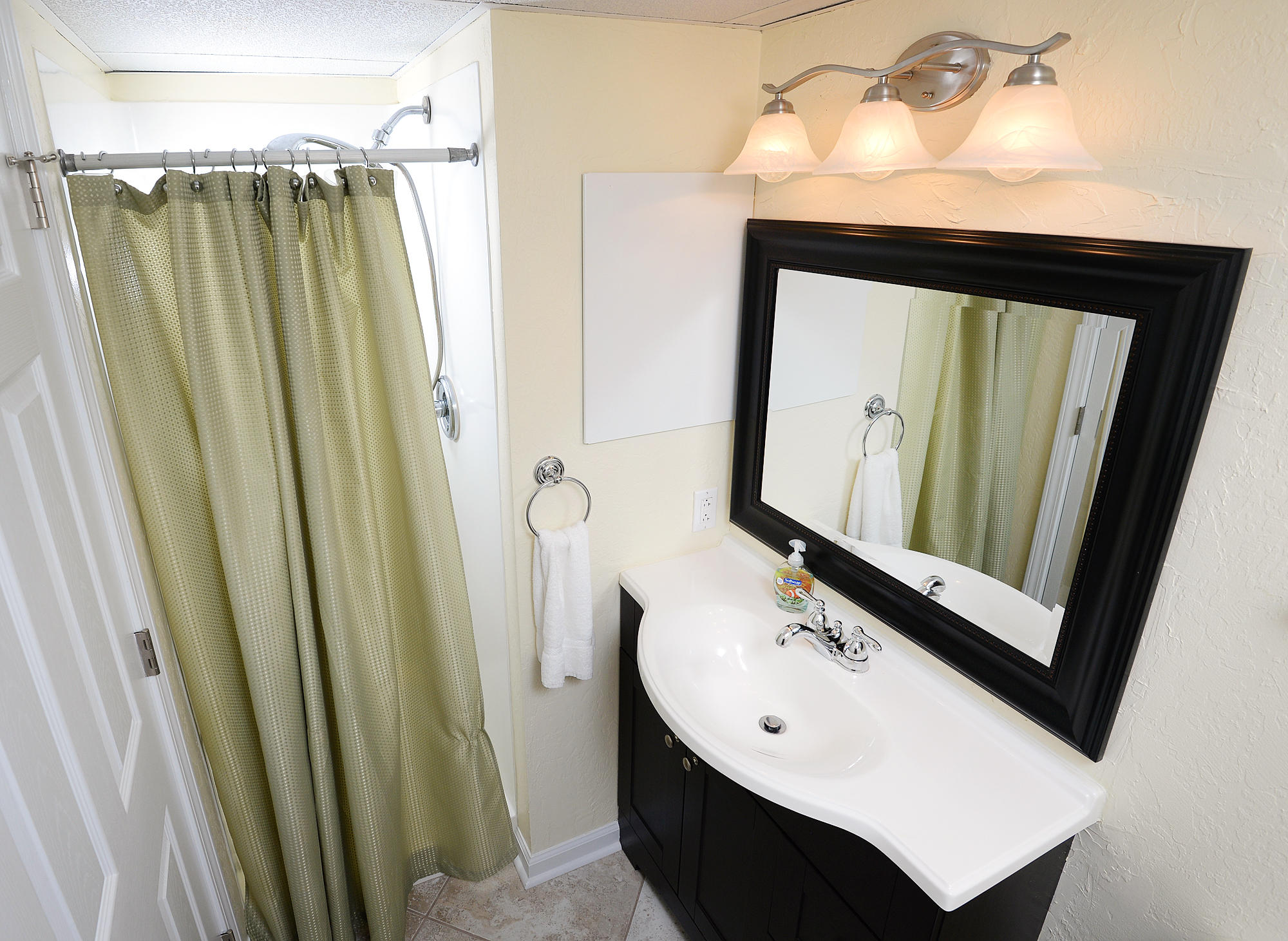 PELICAN WALK - Residential